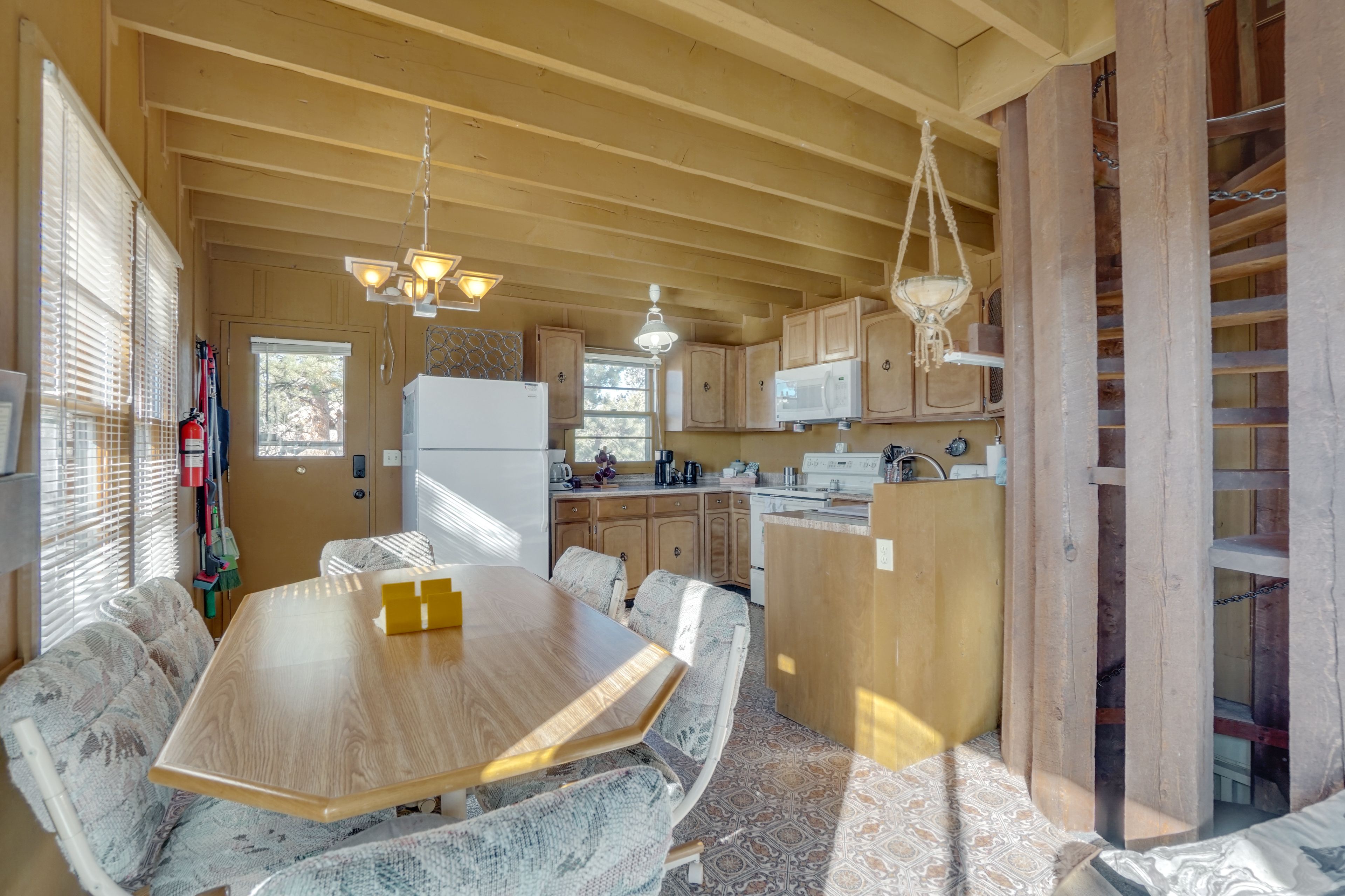 Kitchen | Dining Area