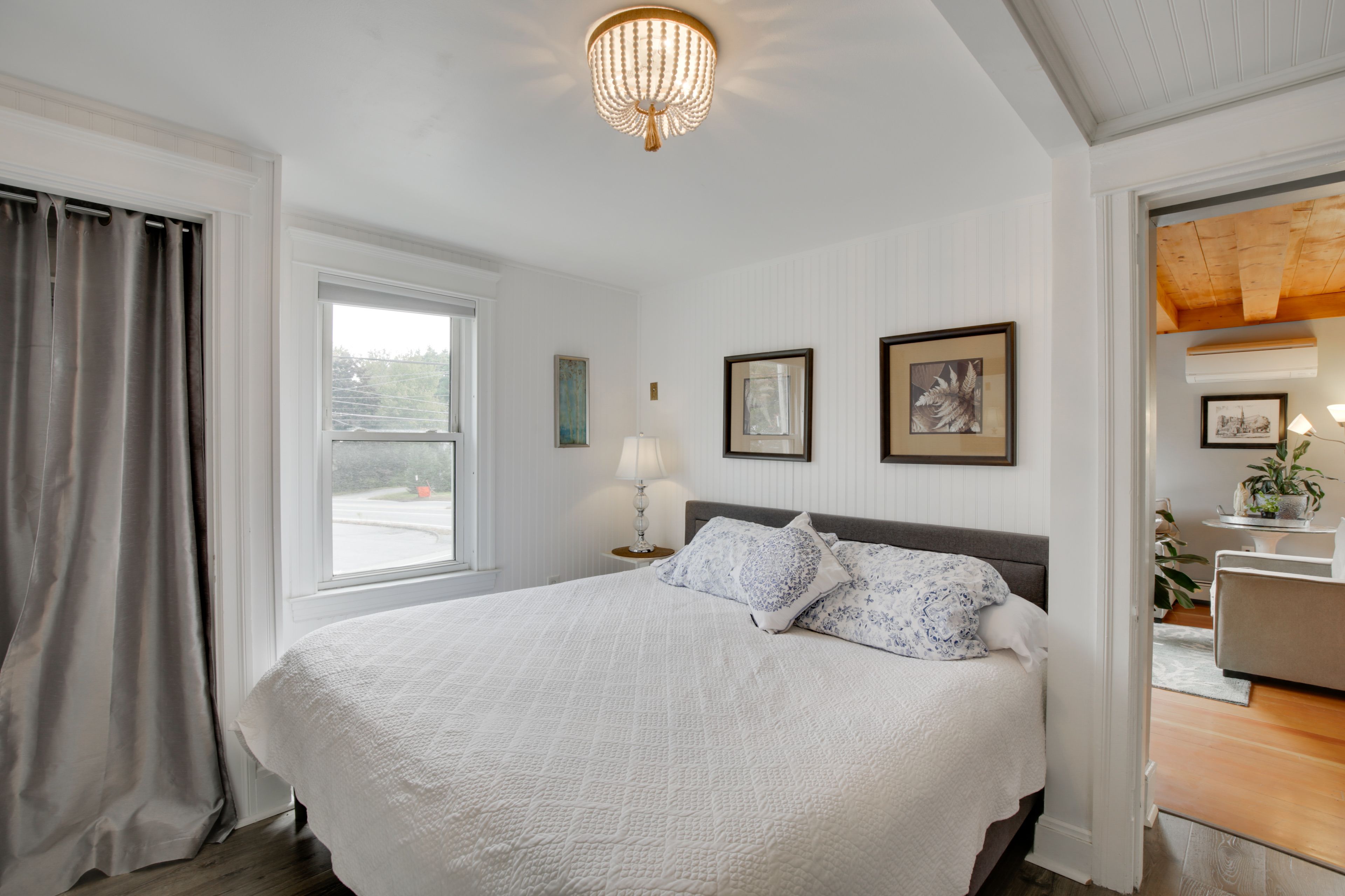 Bedroom 1 | King Bed | 1st Floor