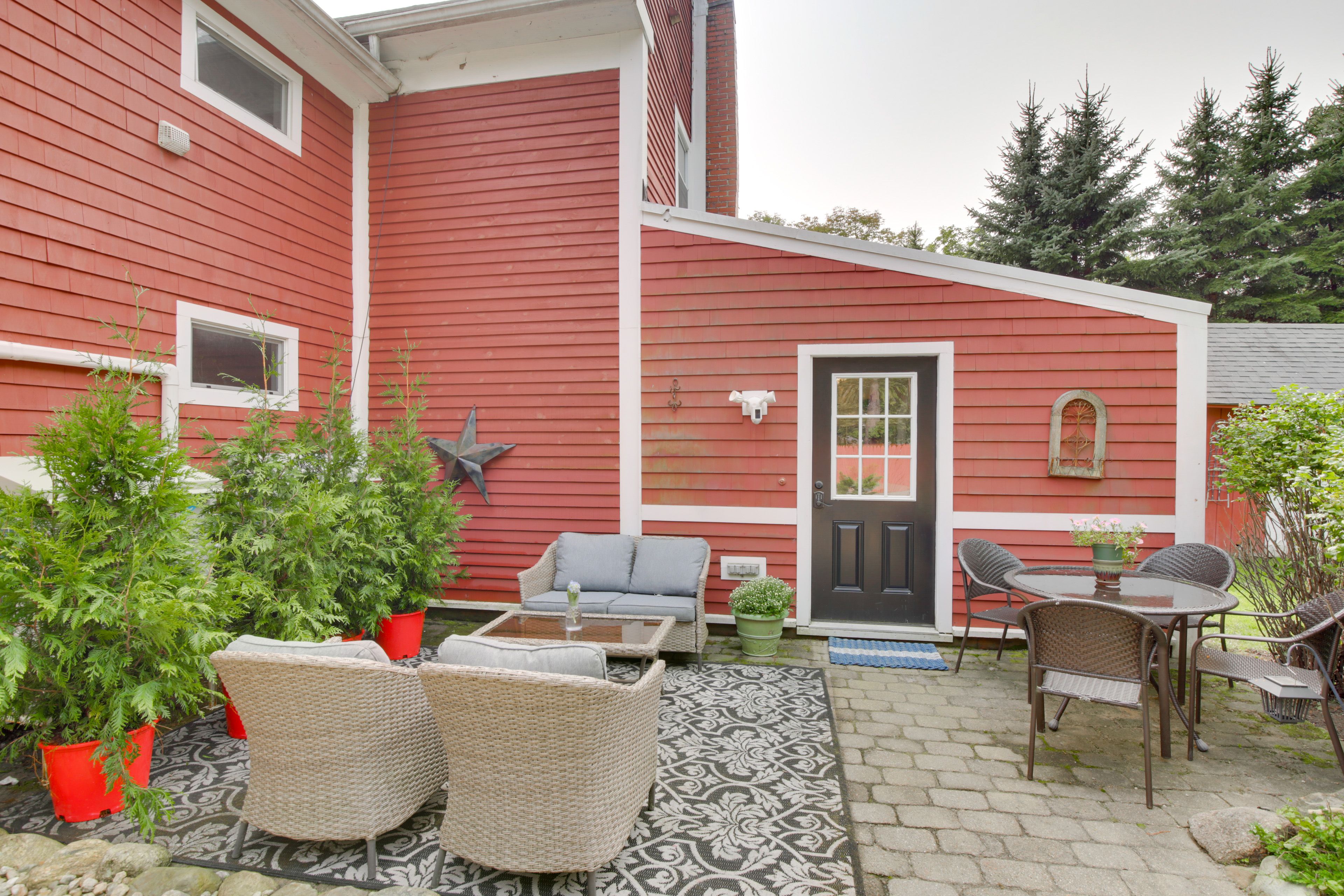 Home Exterior | Patio