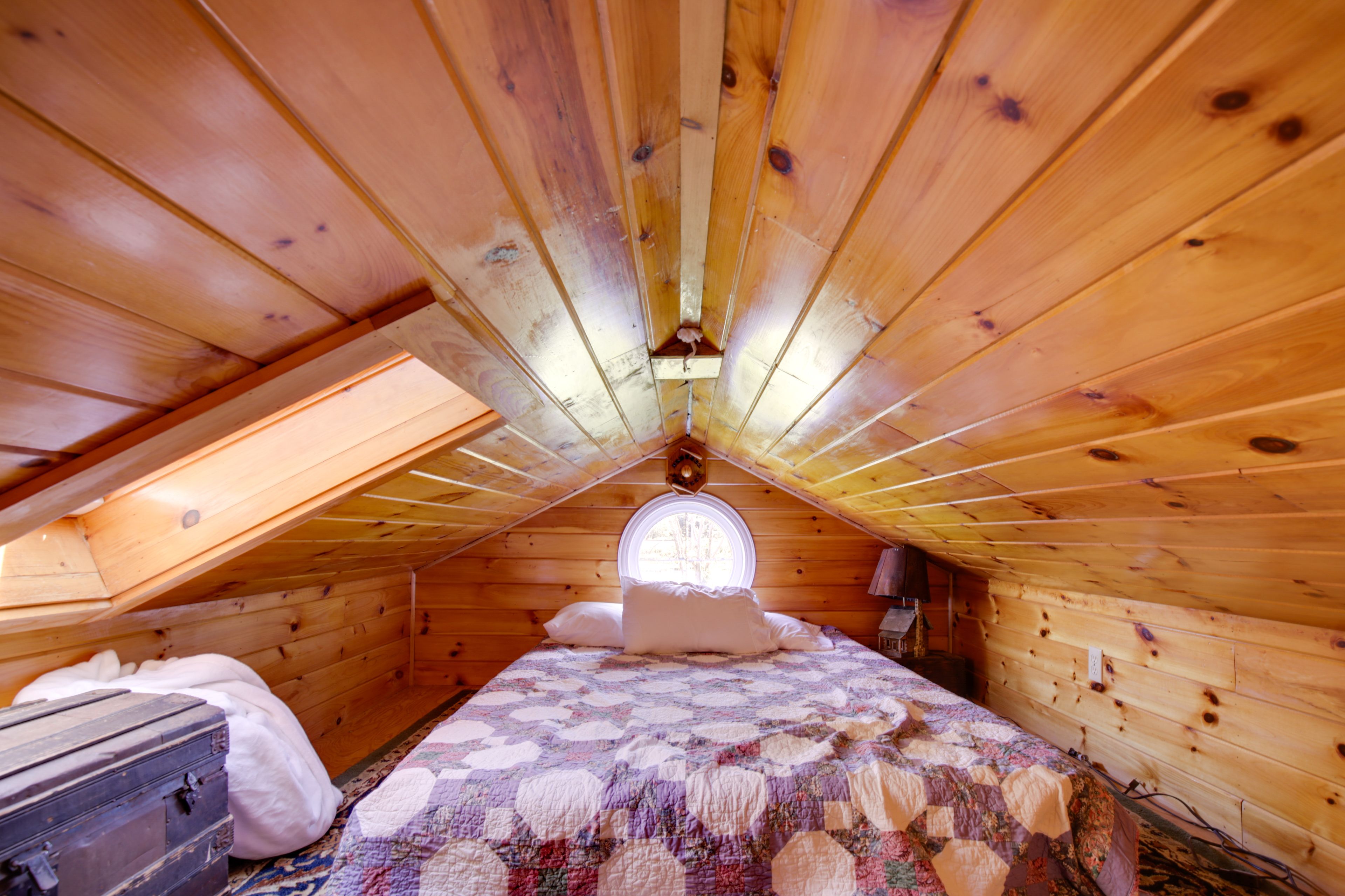 Loft | Full Bed