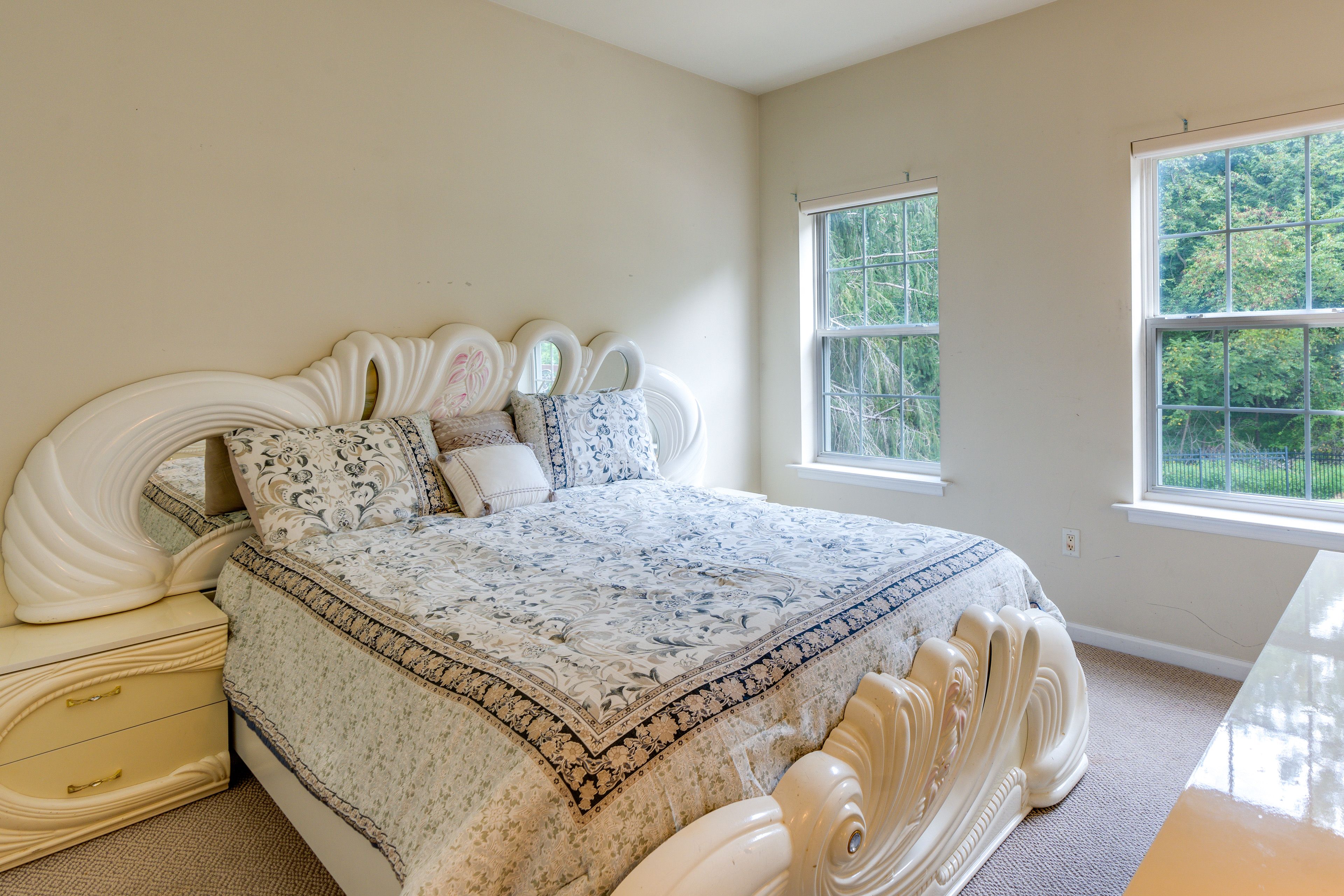 Bedroom 2 | Queen Bed | Linens