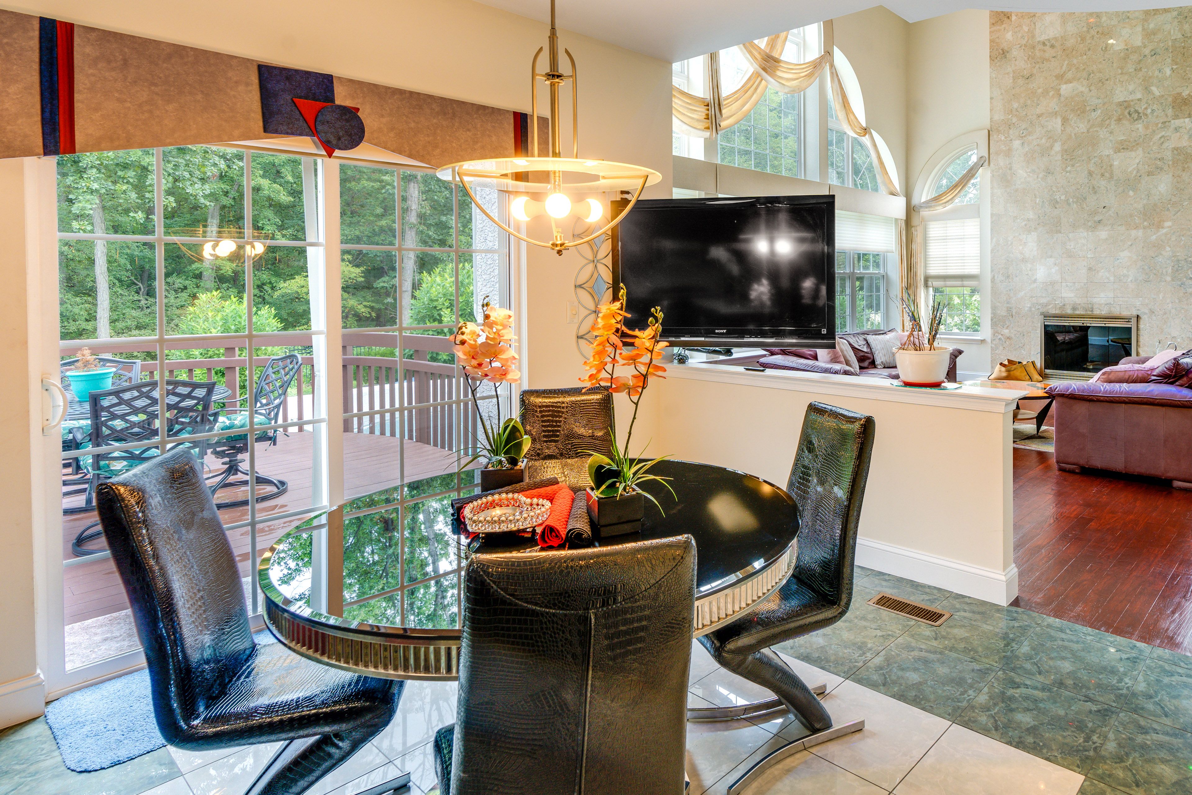 Dining Area | Dishware & Flatware