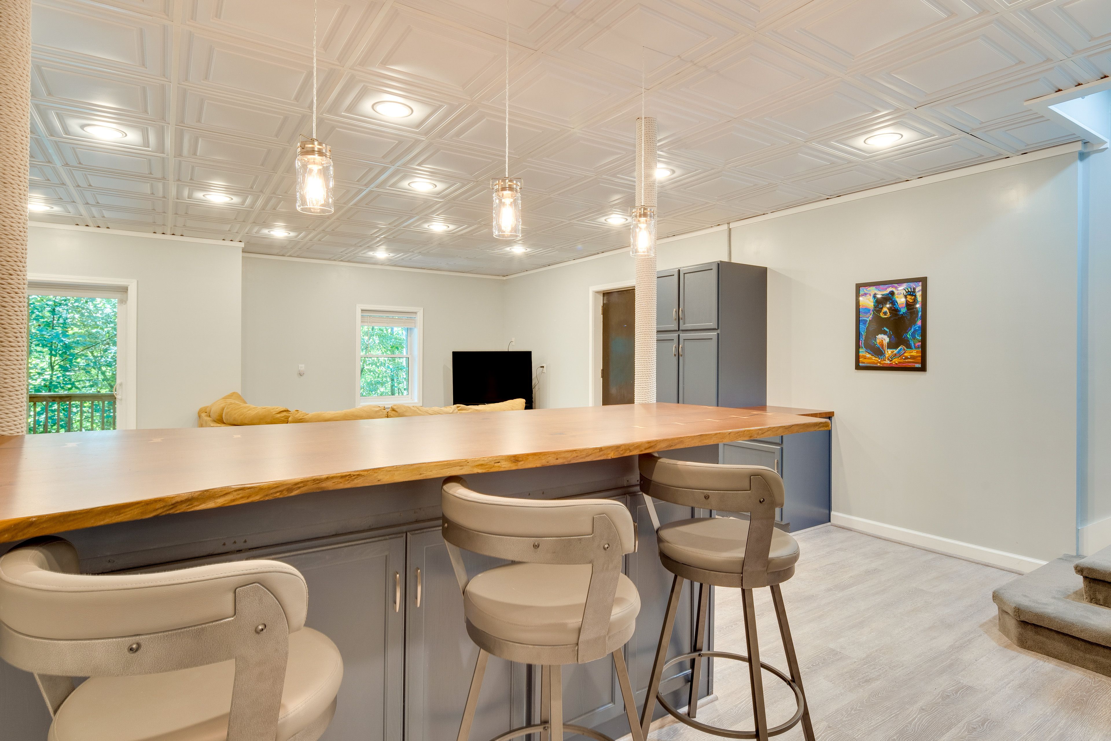 Lounge Area | Basement Level | Wet Bar | Wine Cooler