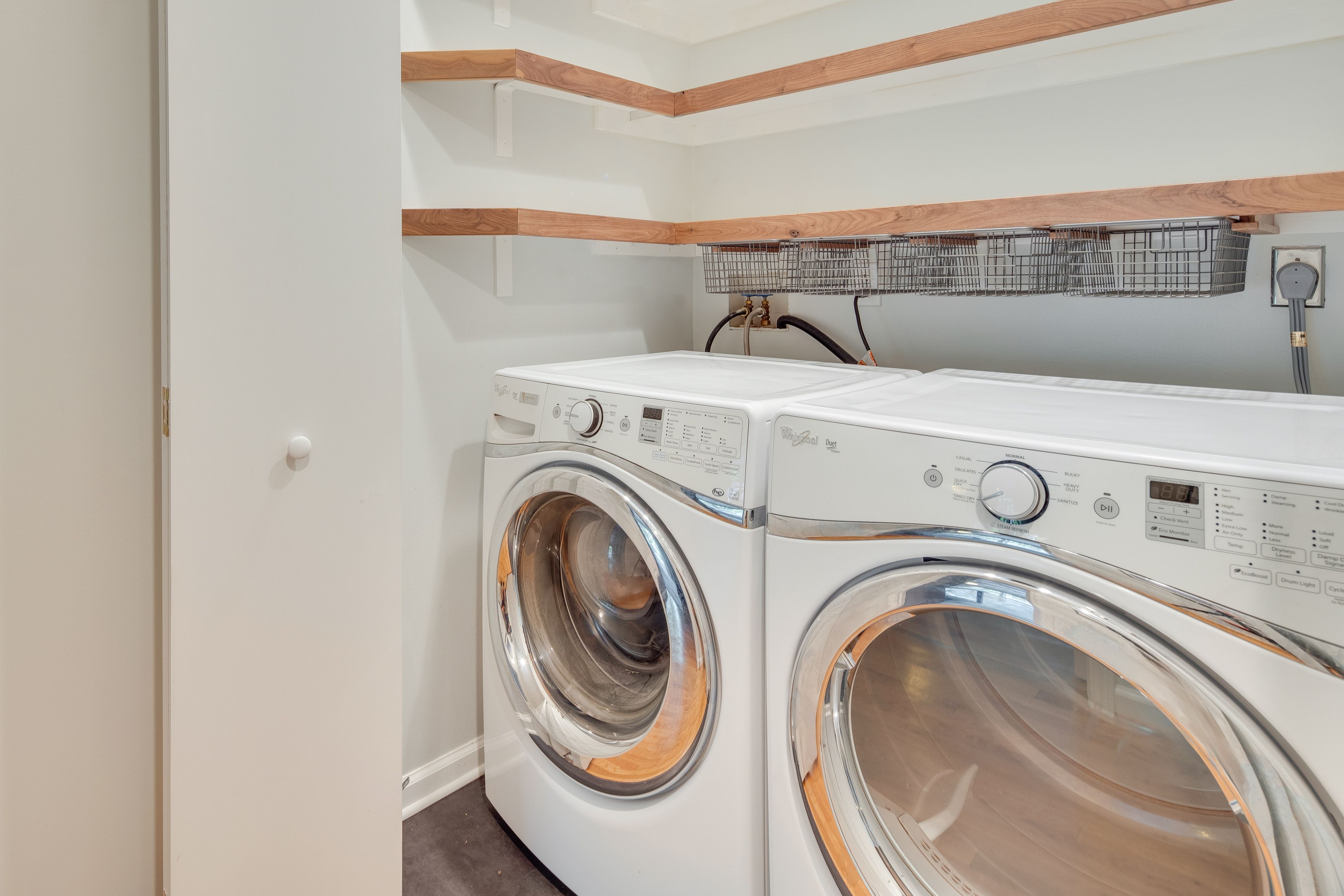 Laundry Area | Detergent Provided