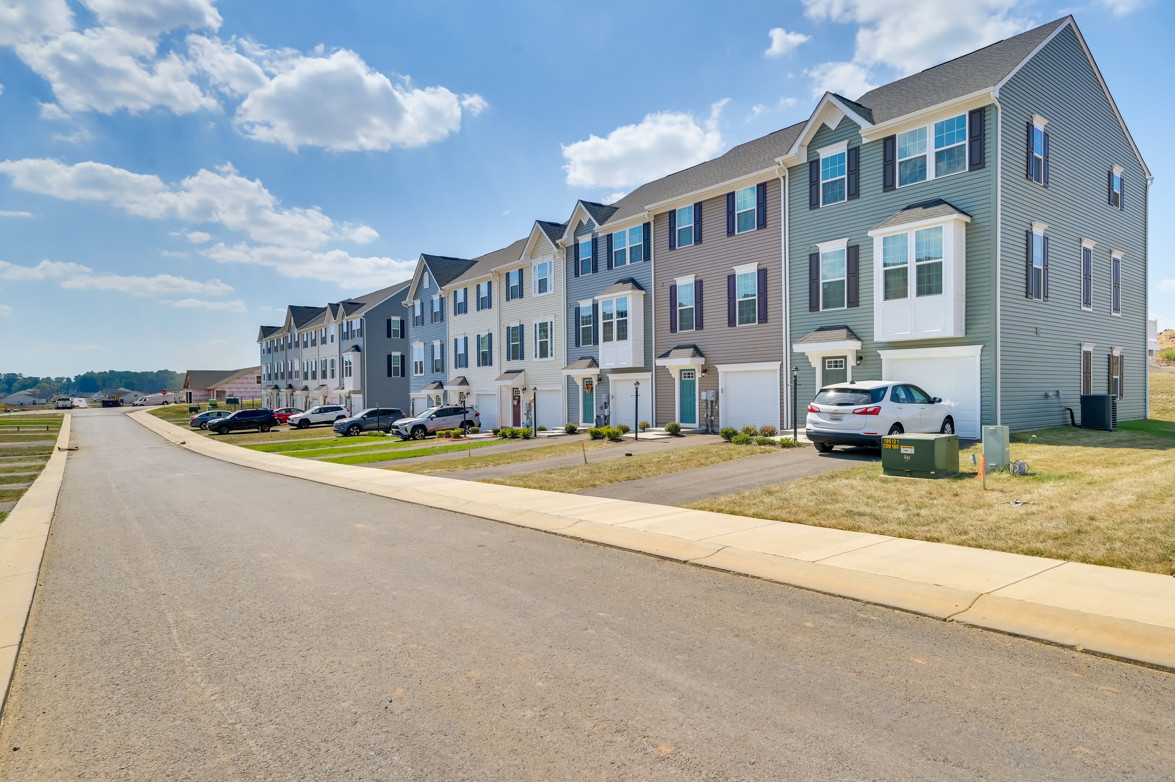 Parking | Driveway (2 Vehicles) | No Garage Access