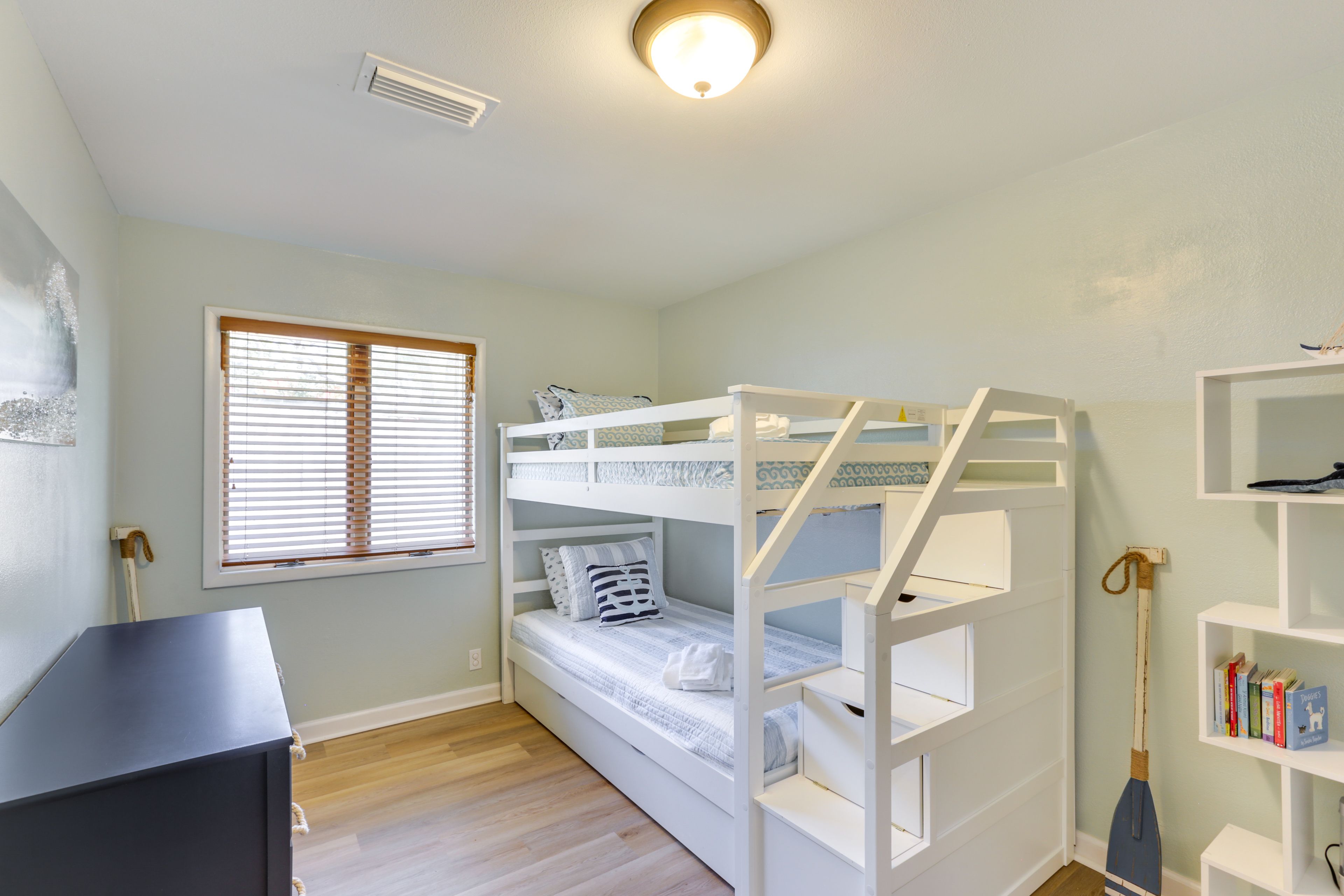 Bedroom 3 | Twin Bunk Bed w/ Twin Trundle