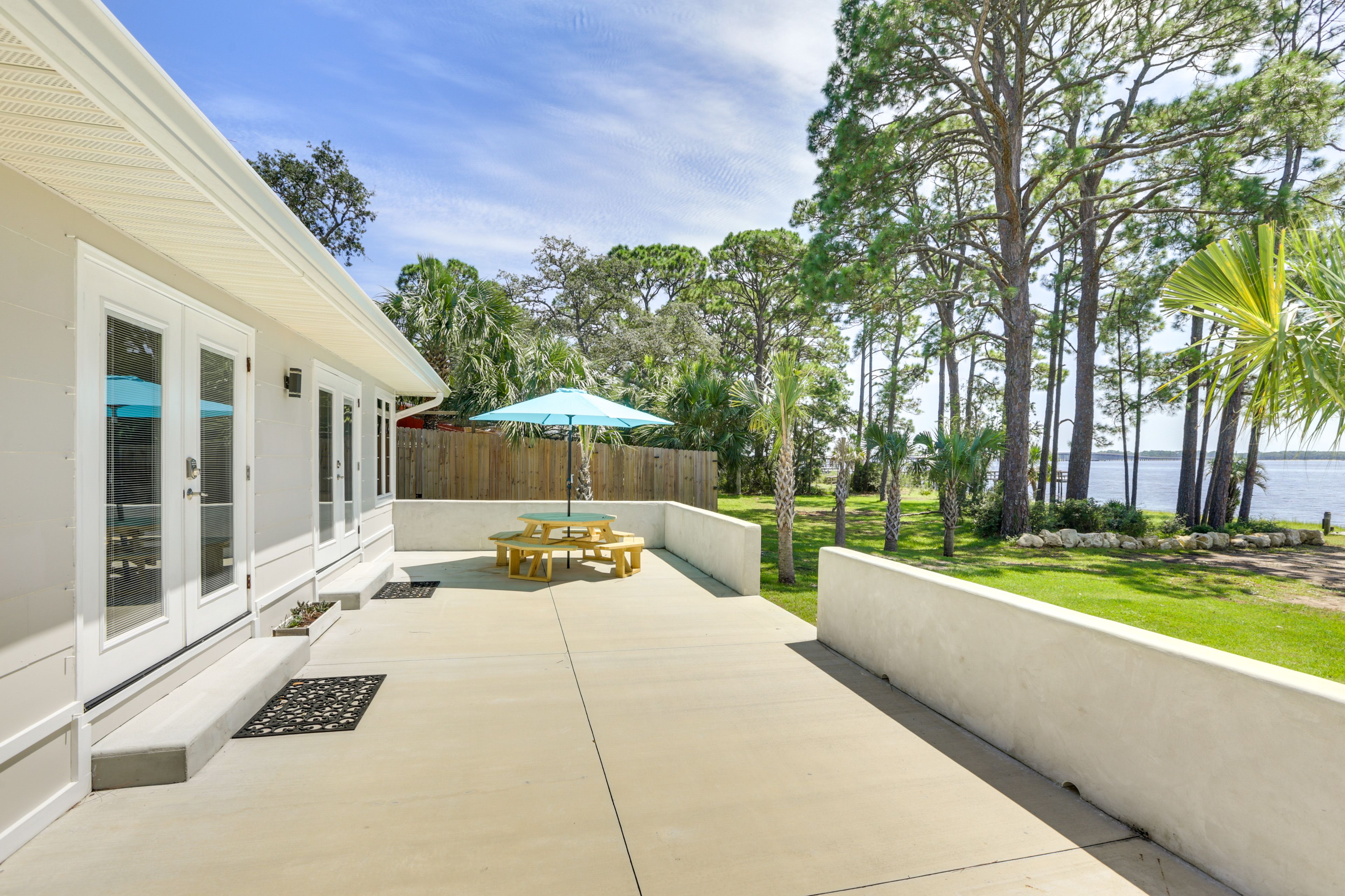 Patio | Dining Area | Gas Grill