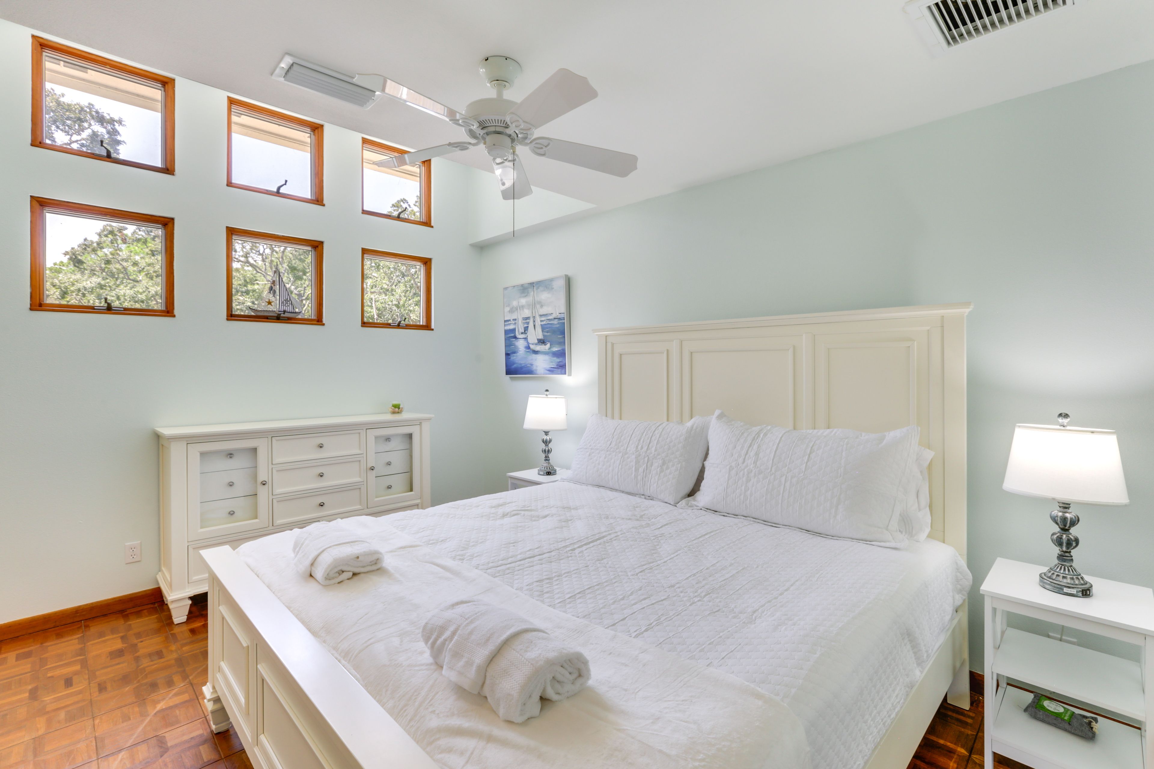 Bedroom 1 | King Bed | Linens Provided