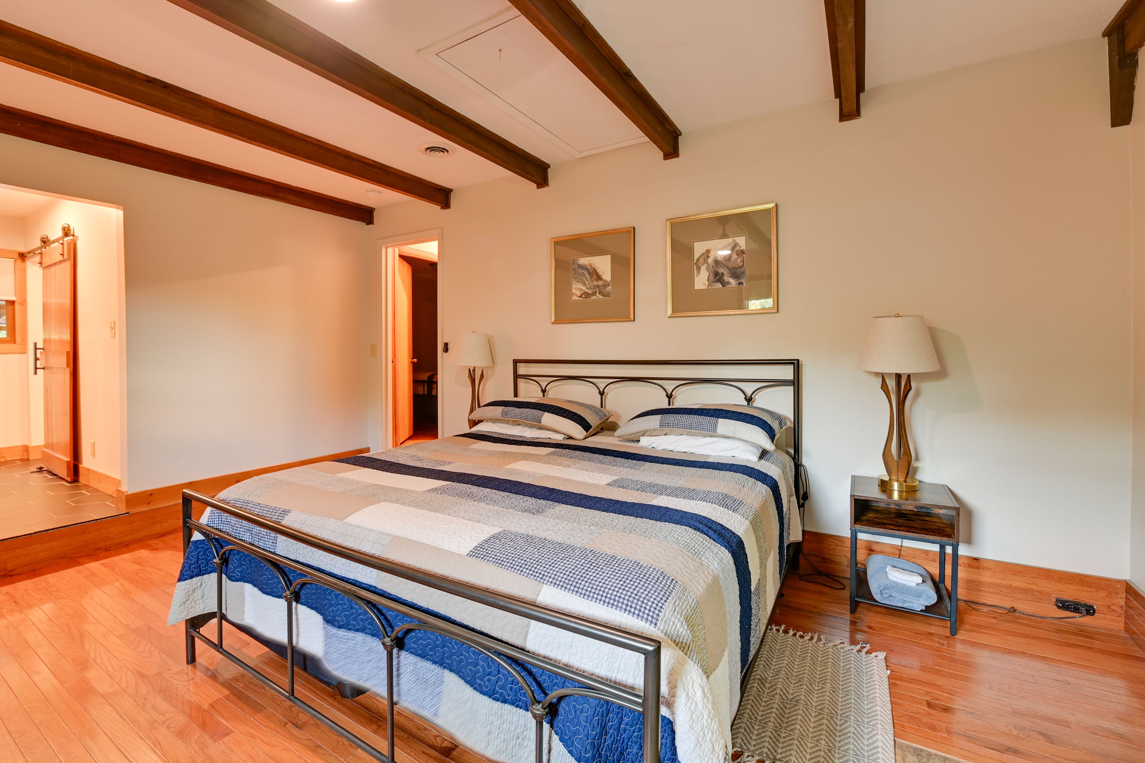 Bedroom 1 | King Bed | En-Suite Bathroom | Main Level