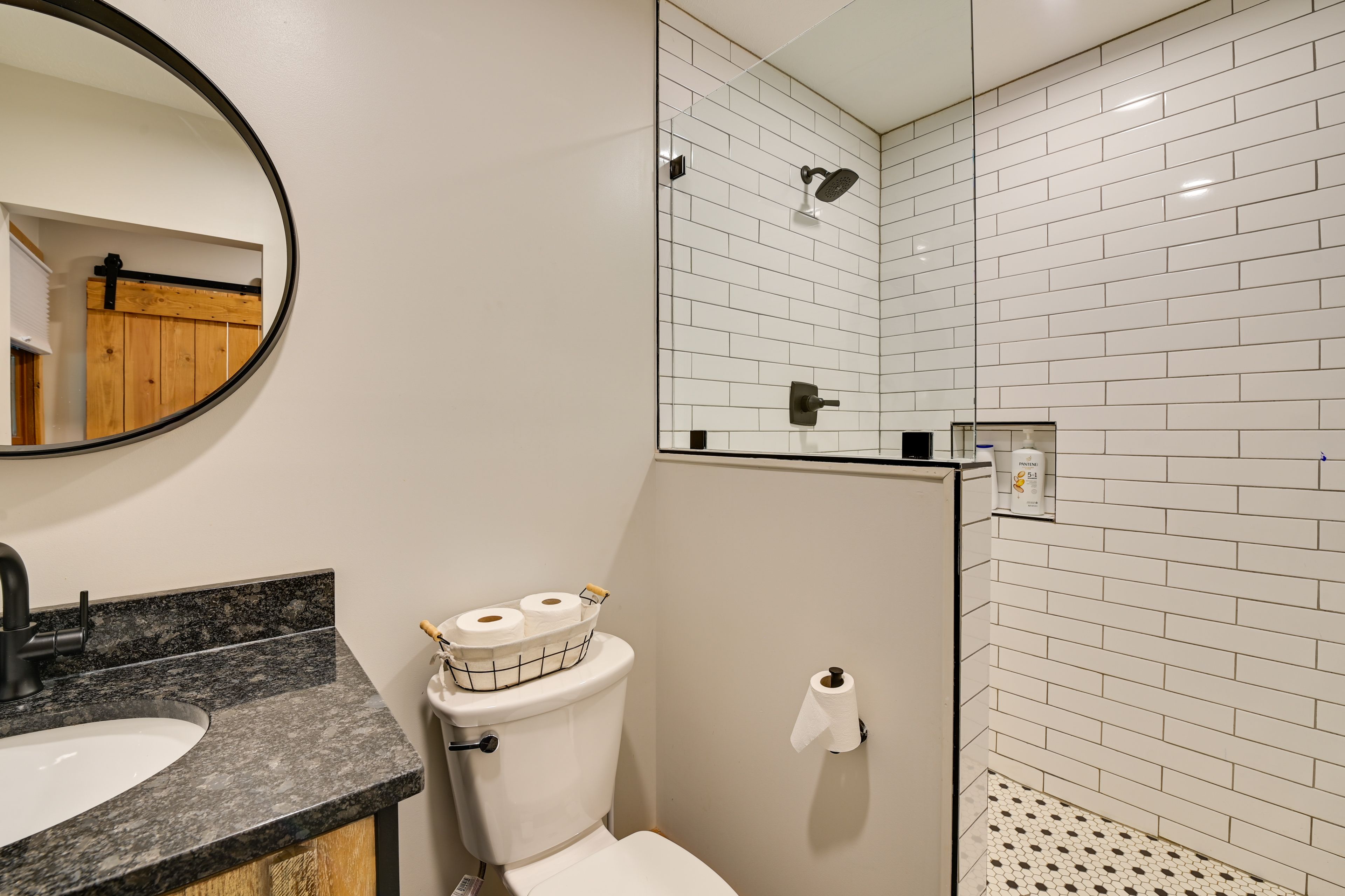 En-Suite Bathroom | Towels | Hair Dryer | Main Level
