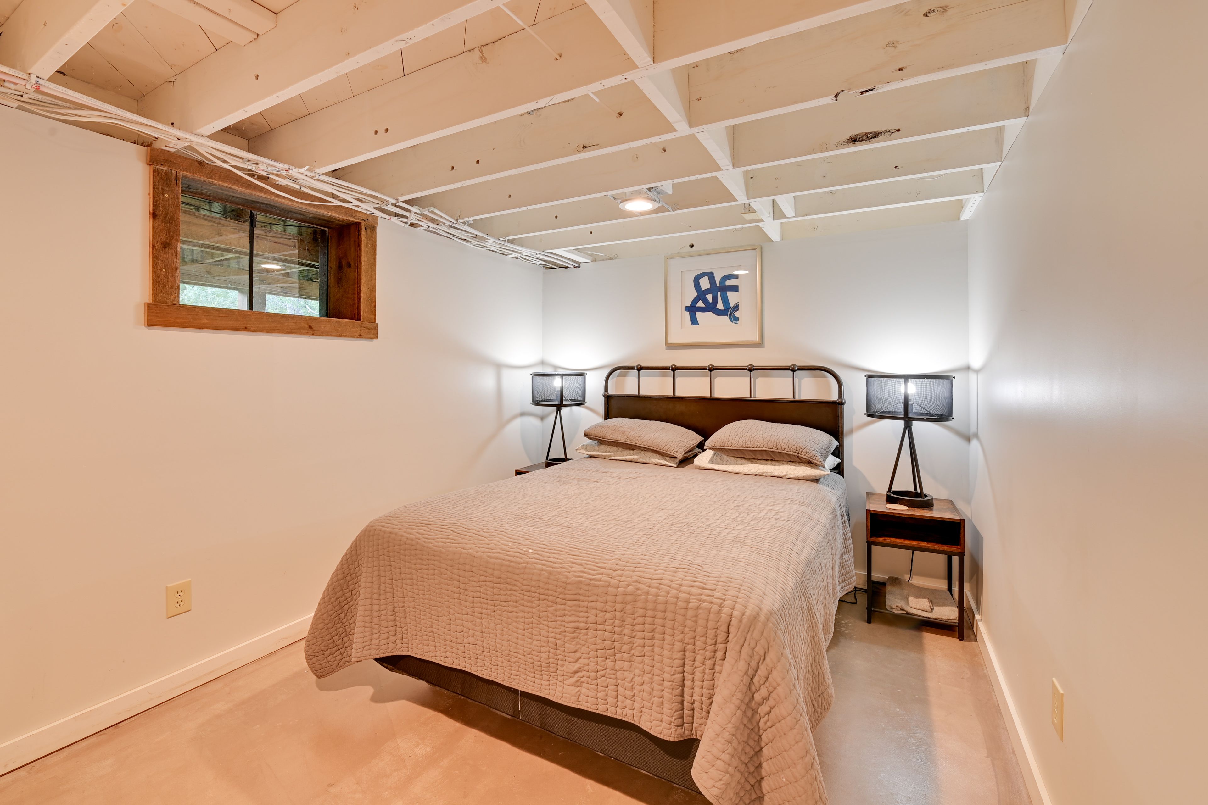 Bedroom 5 | Queen Bed | Lower Level