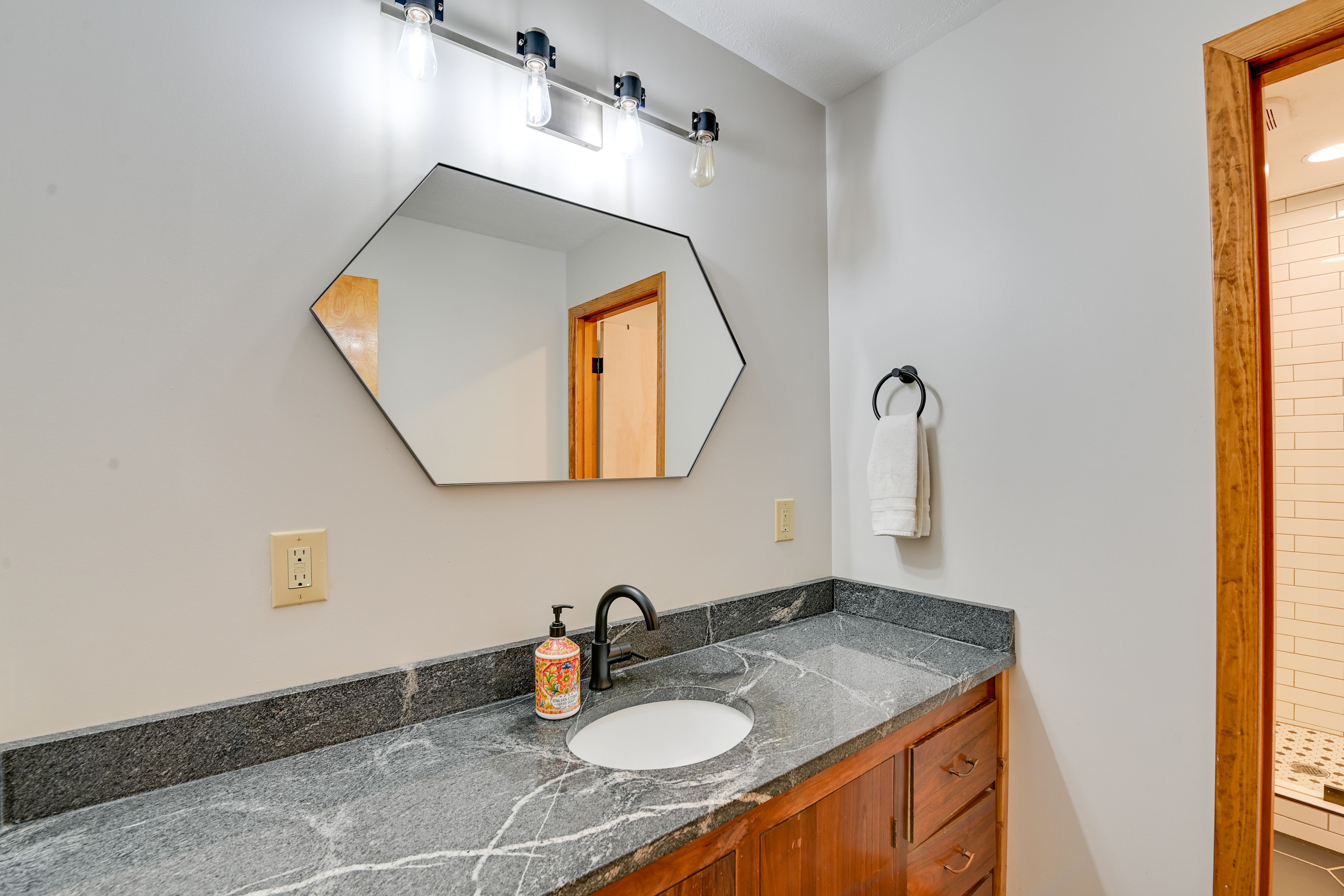 Full Bath | Complimentary Toiletries | Main Level