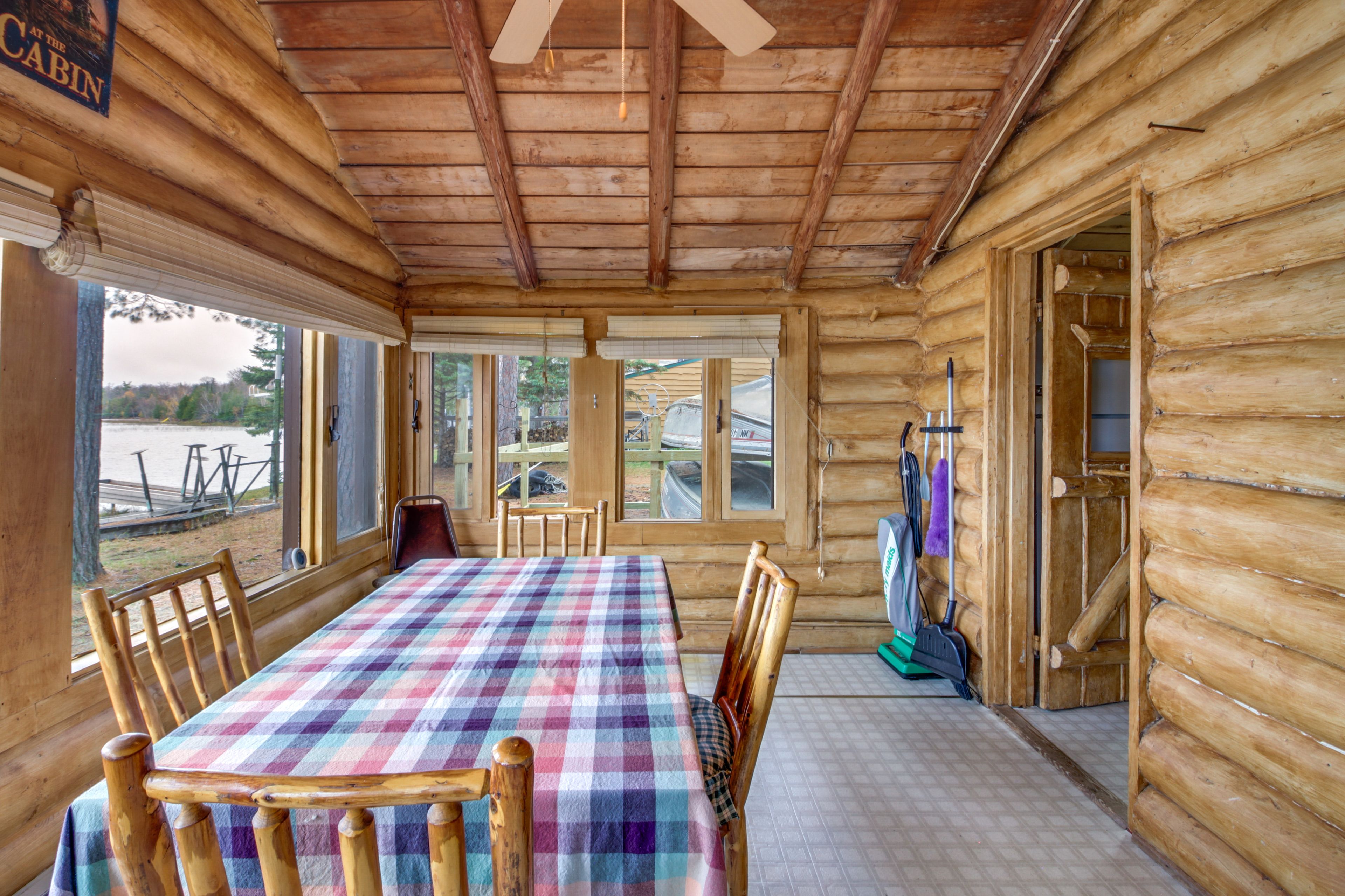 Dining Room | Dishware & Flatware Provided