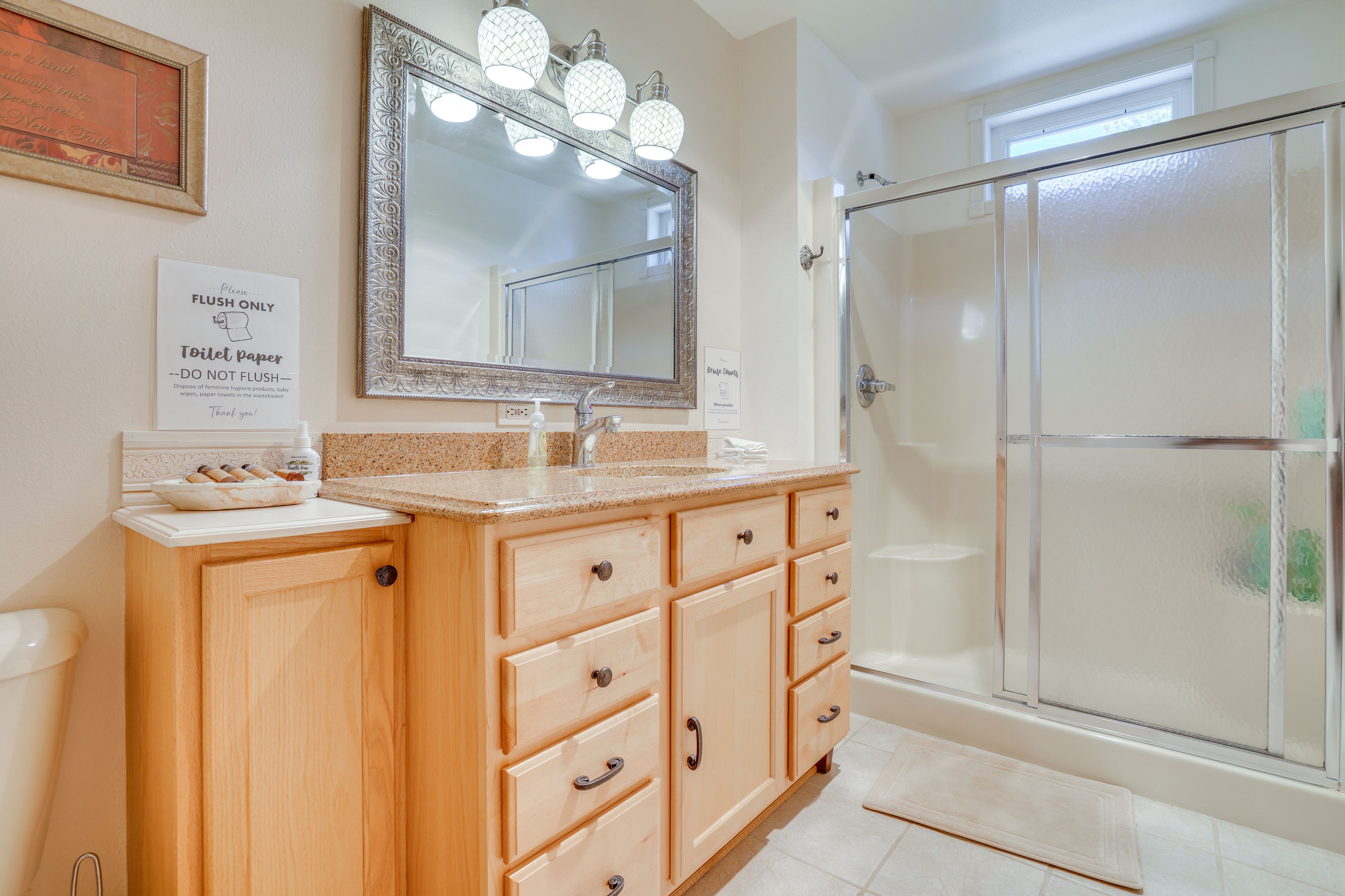 Full Bathroom | 1st Floor