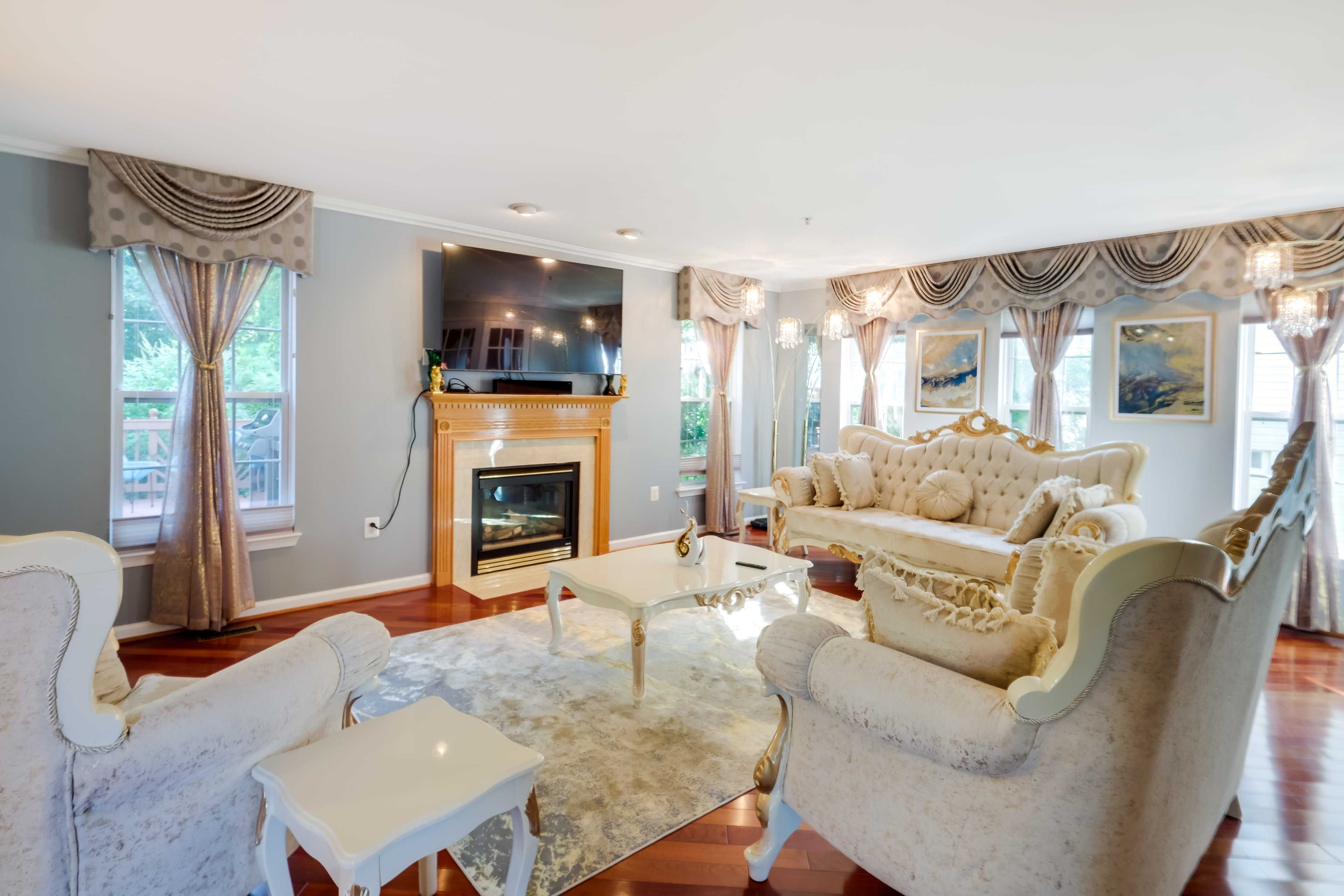 Fort Washington Vacation Rental | 4BR | 2.5BA | 4,382 Sq Ft | Stairs Required