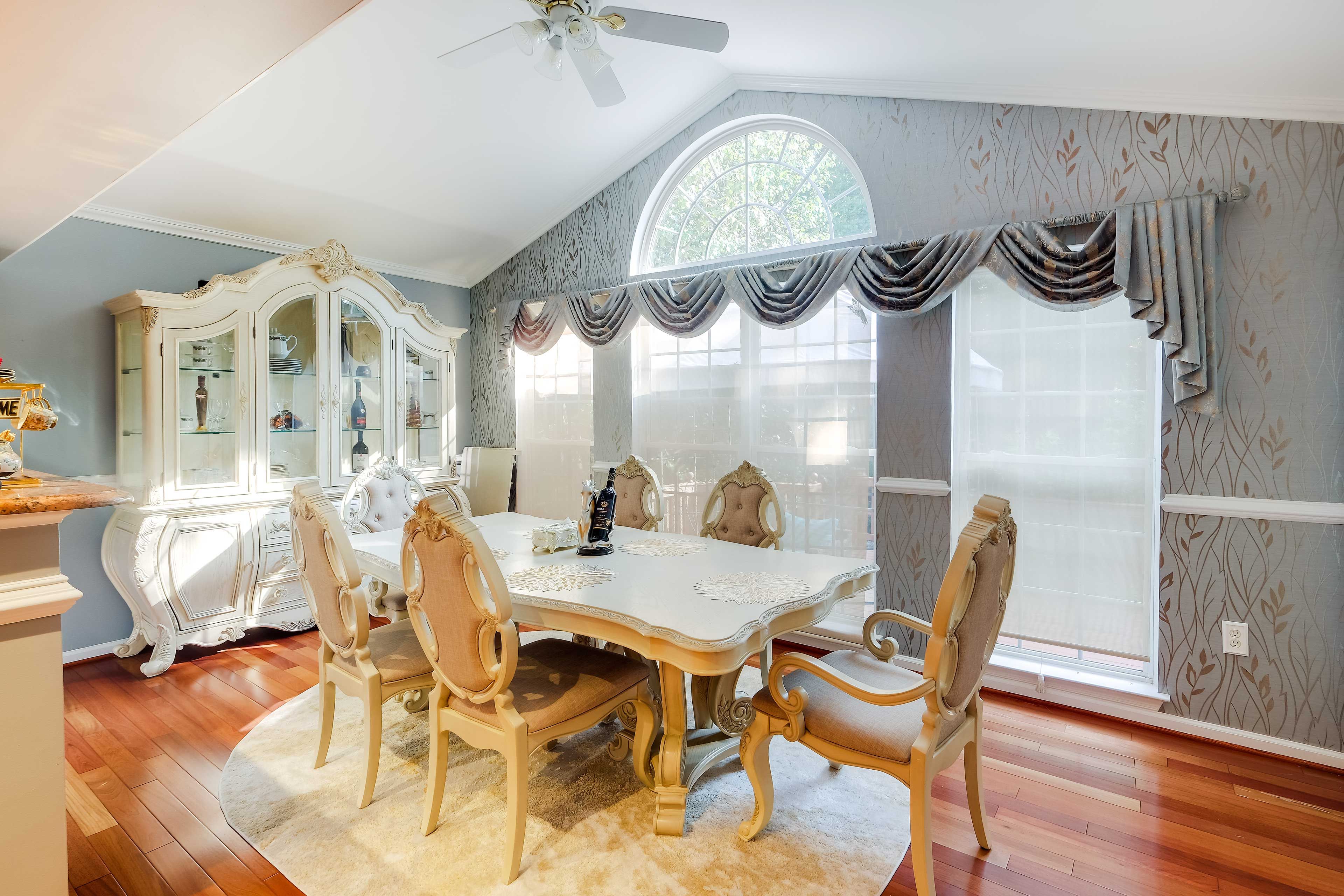 Formal Dining Area | Dishware & Flatware Provided