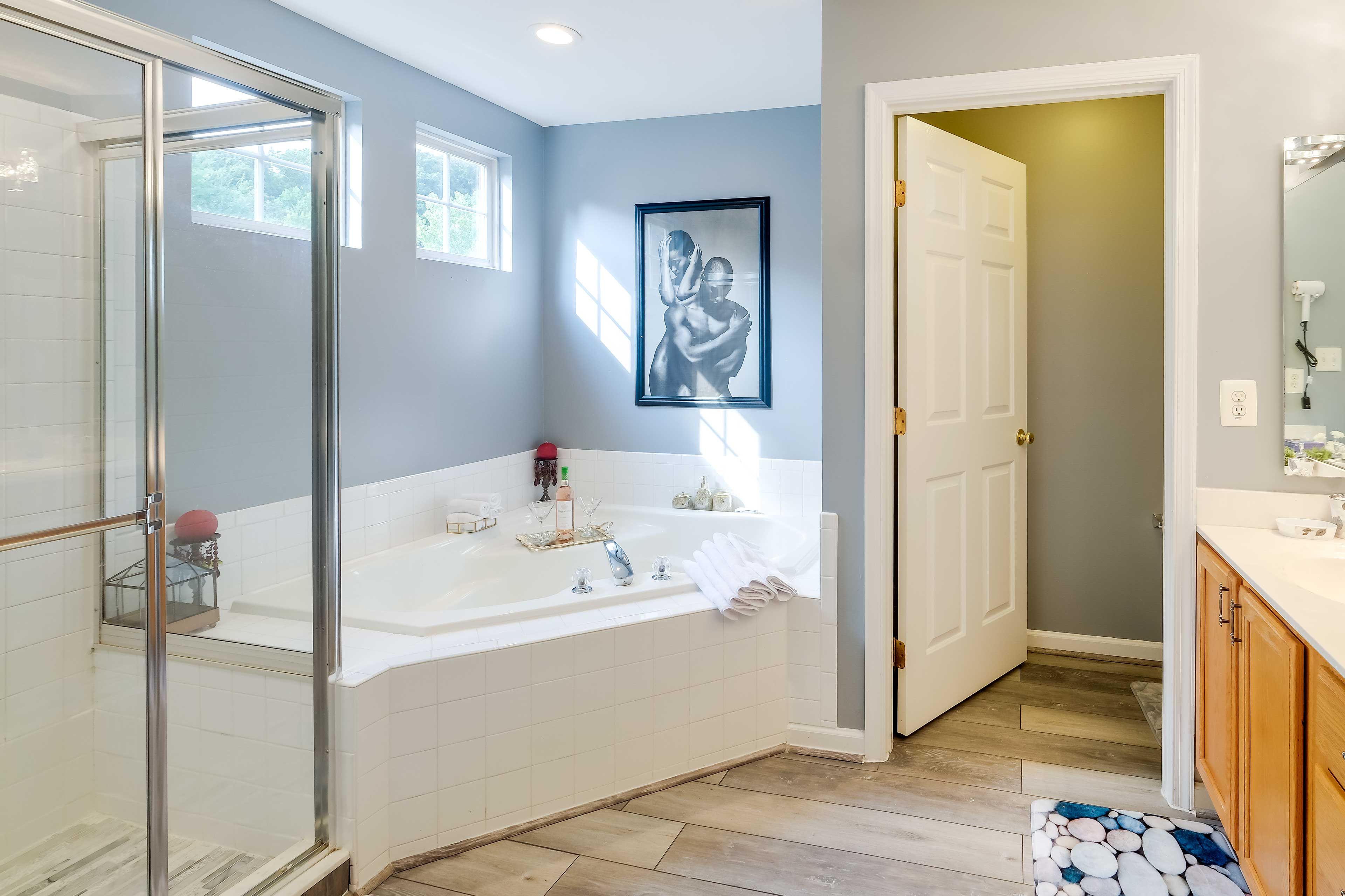 En-Suite Bathroom | Complimentary Toiletries