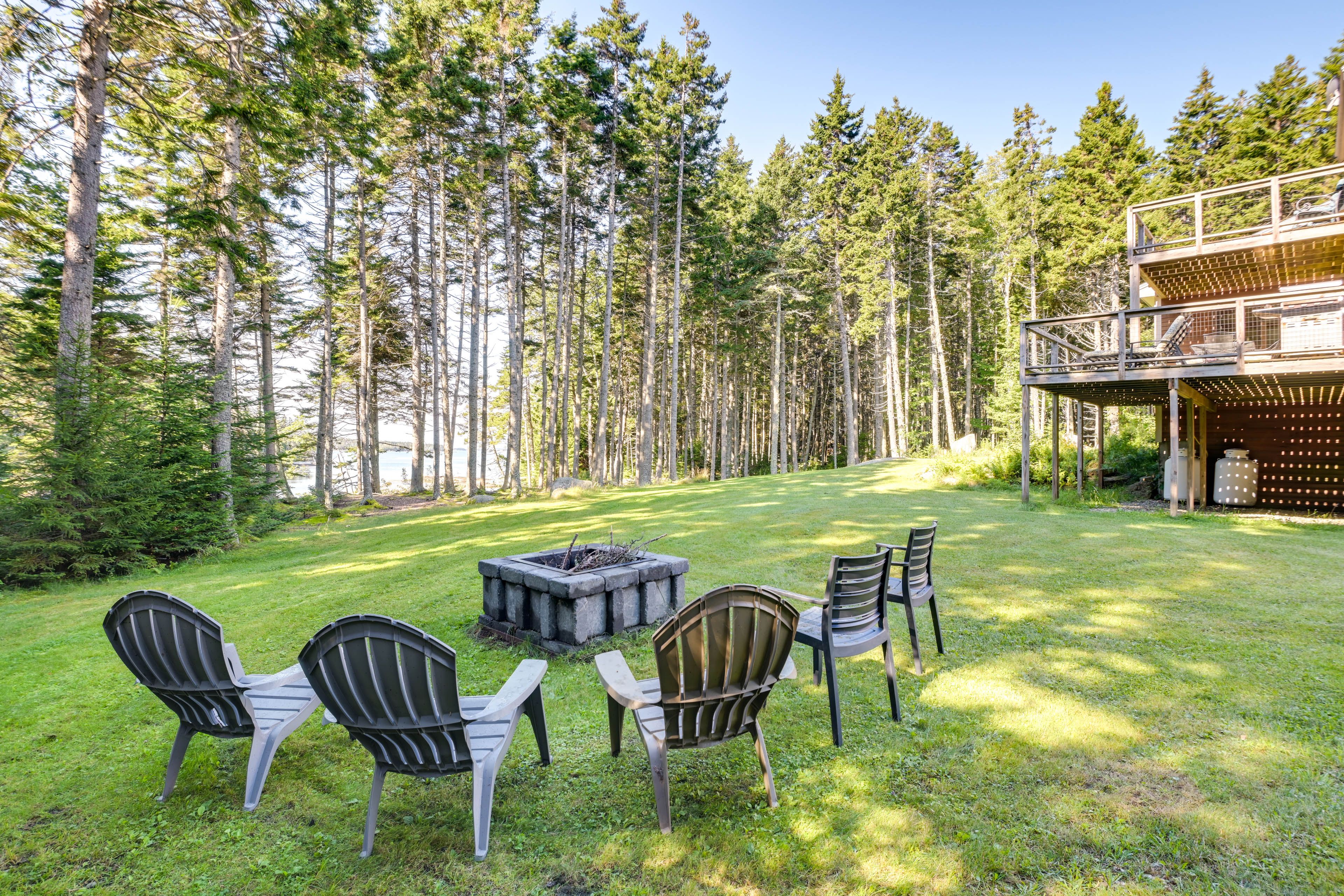 Yard | Fire Pit