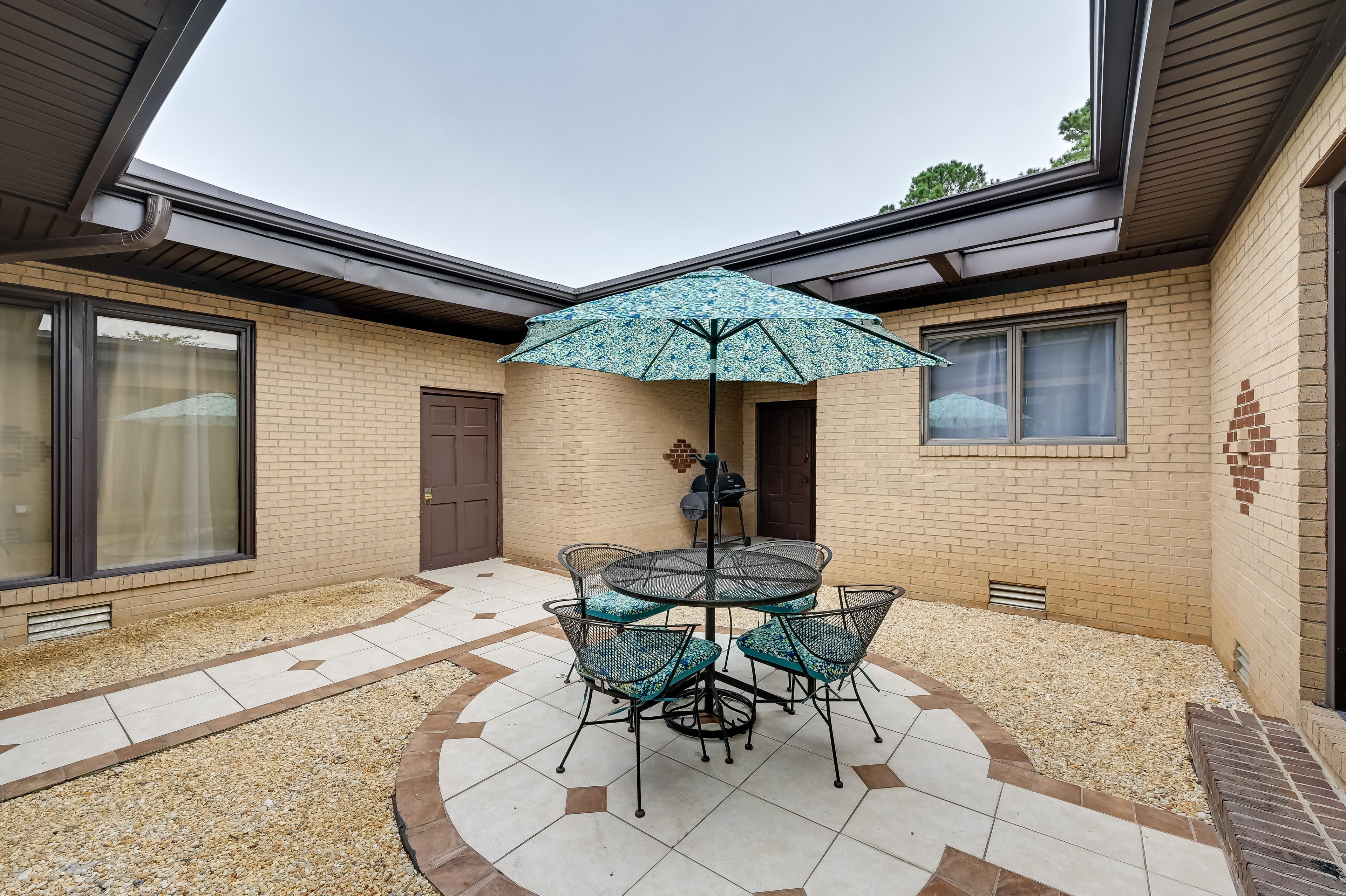 Patio | Outdoor Dining Area