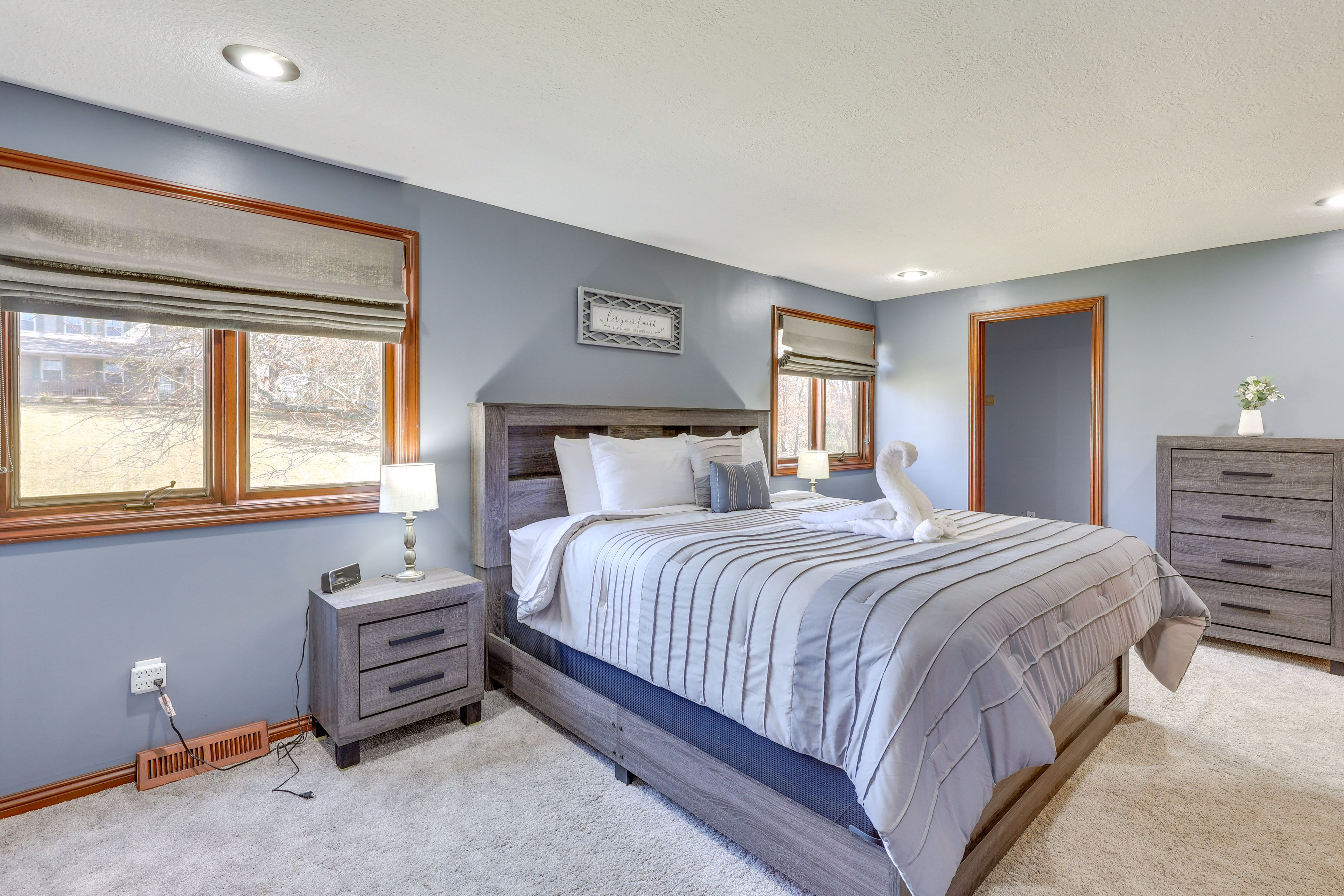 Bedroom Suite | California King Bed
