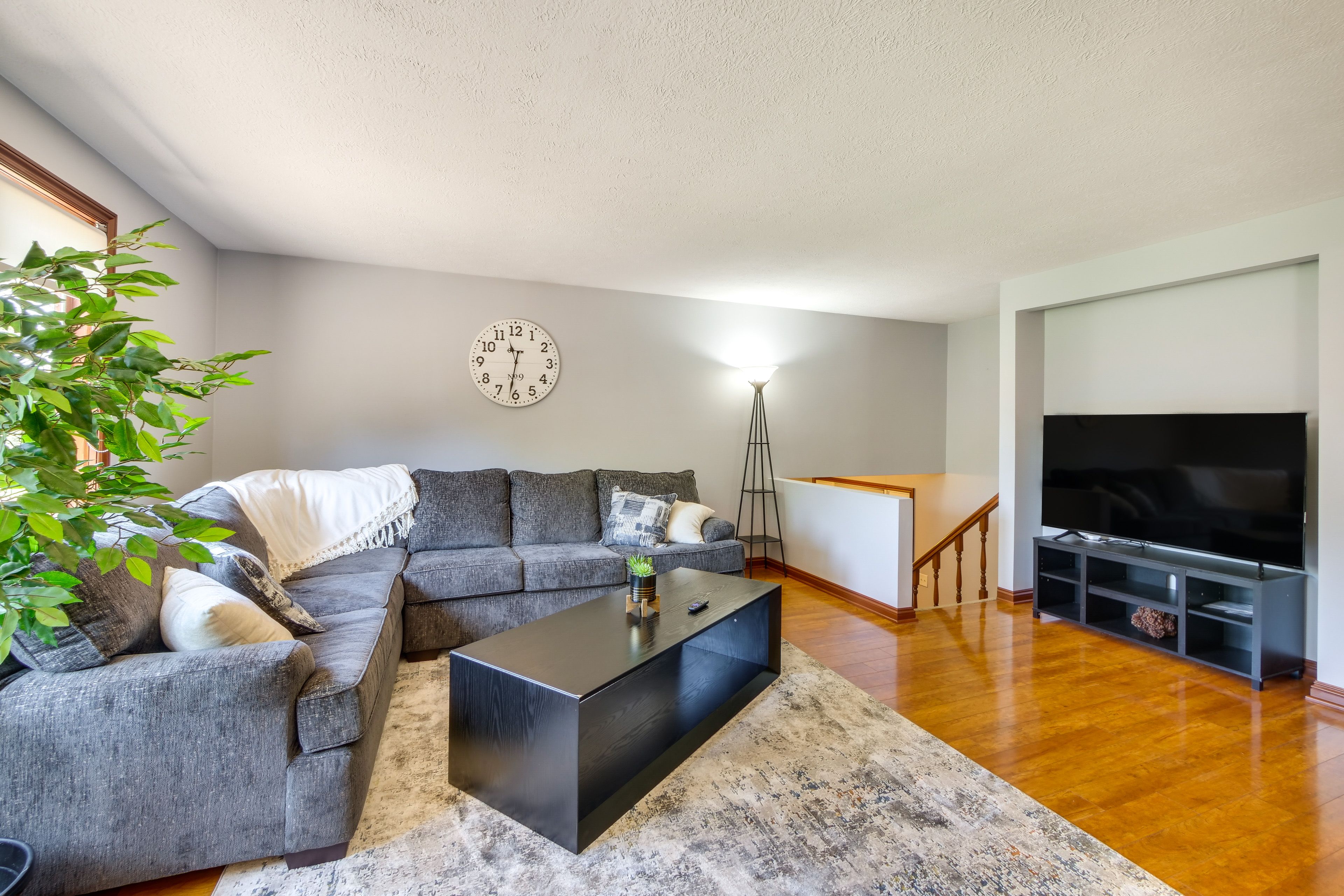 Living Room | Game Room | Pets Welcome w/ Fee