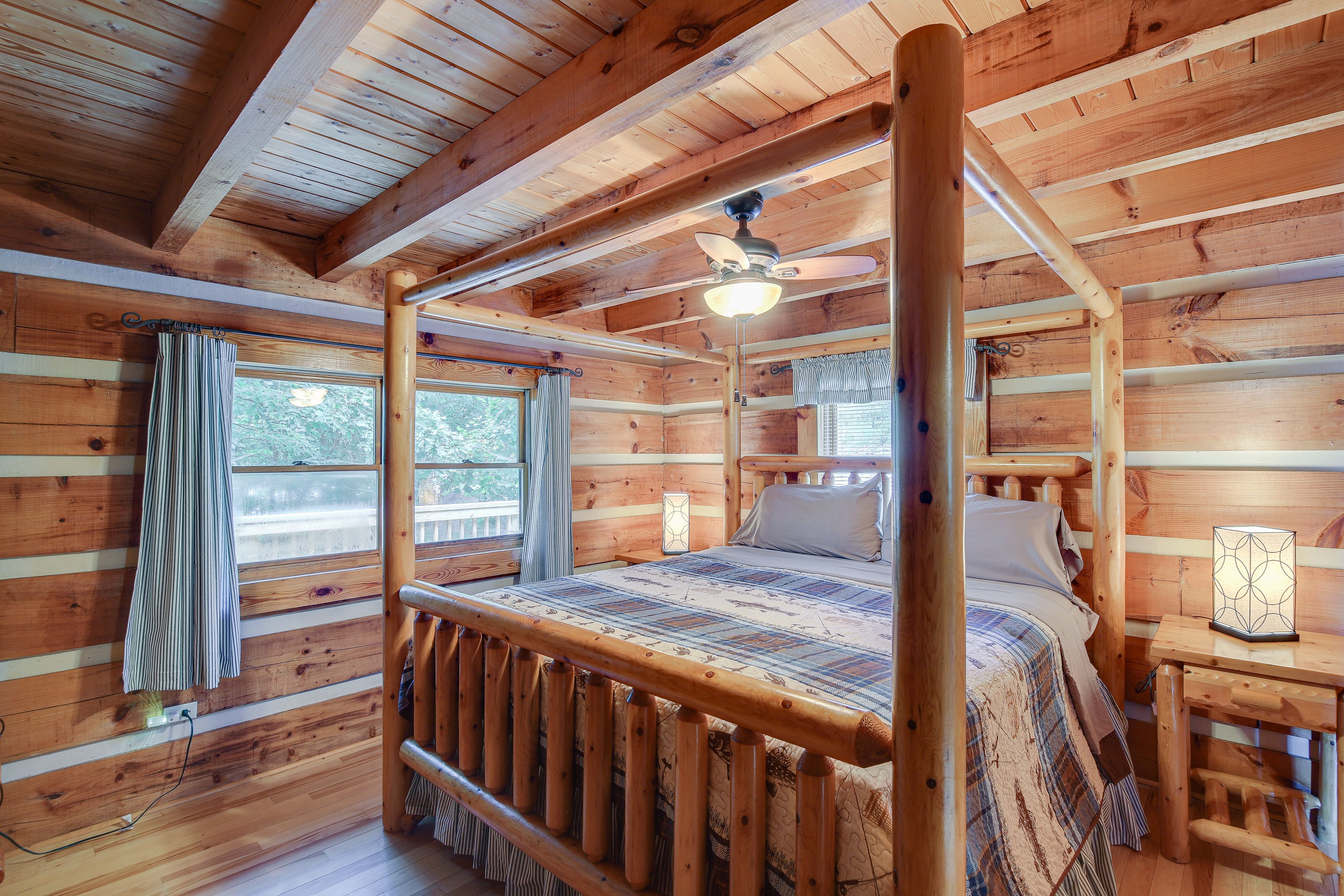 Bedroom 1 | King Bed | Linens Provided