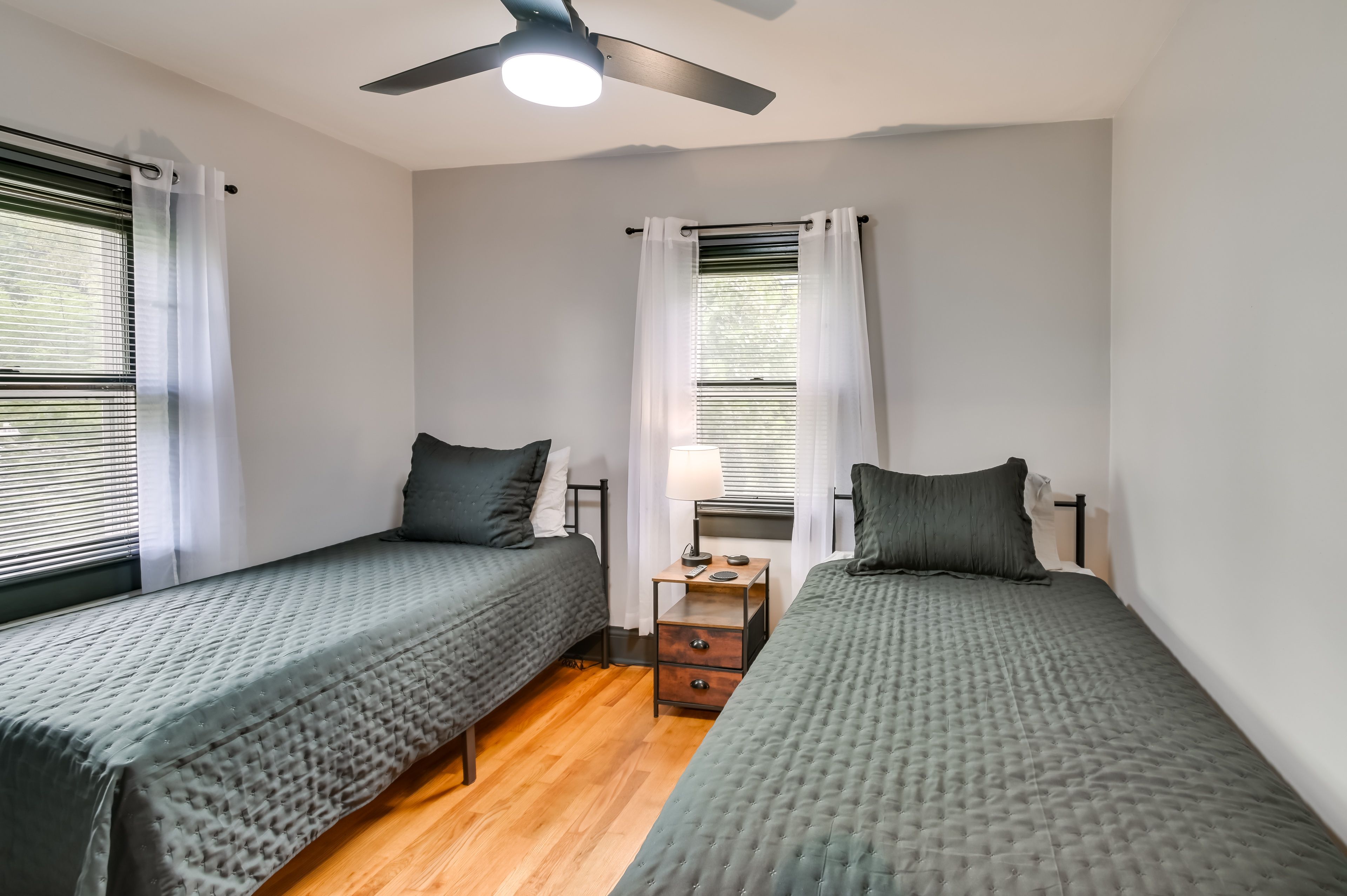 Bedroom 2 | Twin Bed | Twin XL Bed