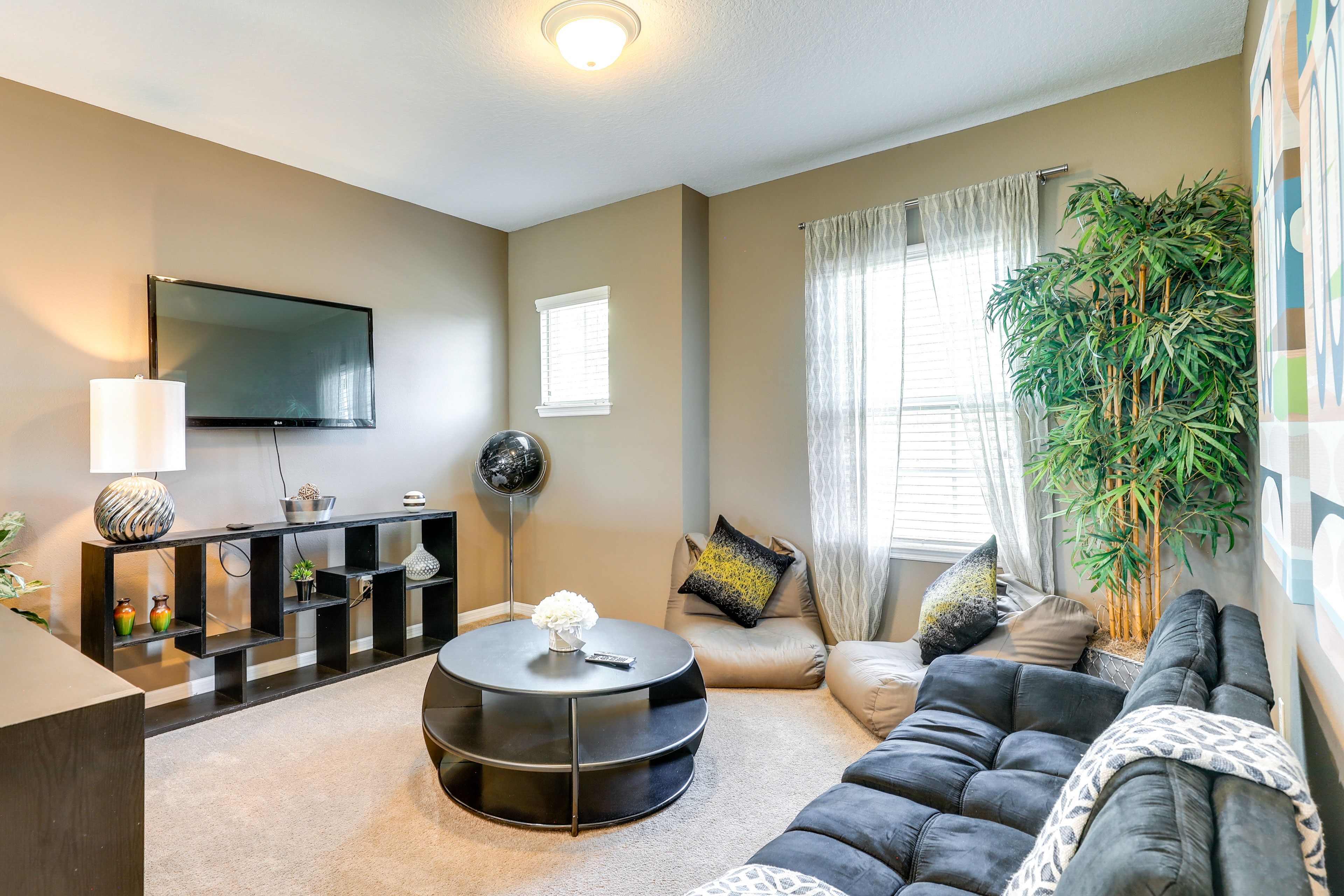 Loft | Twin Futon | Smart TV | 2nd Floor