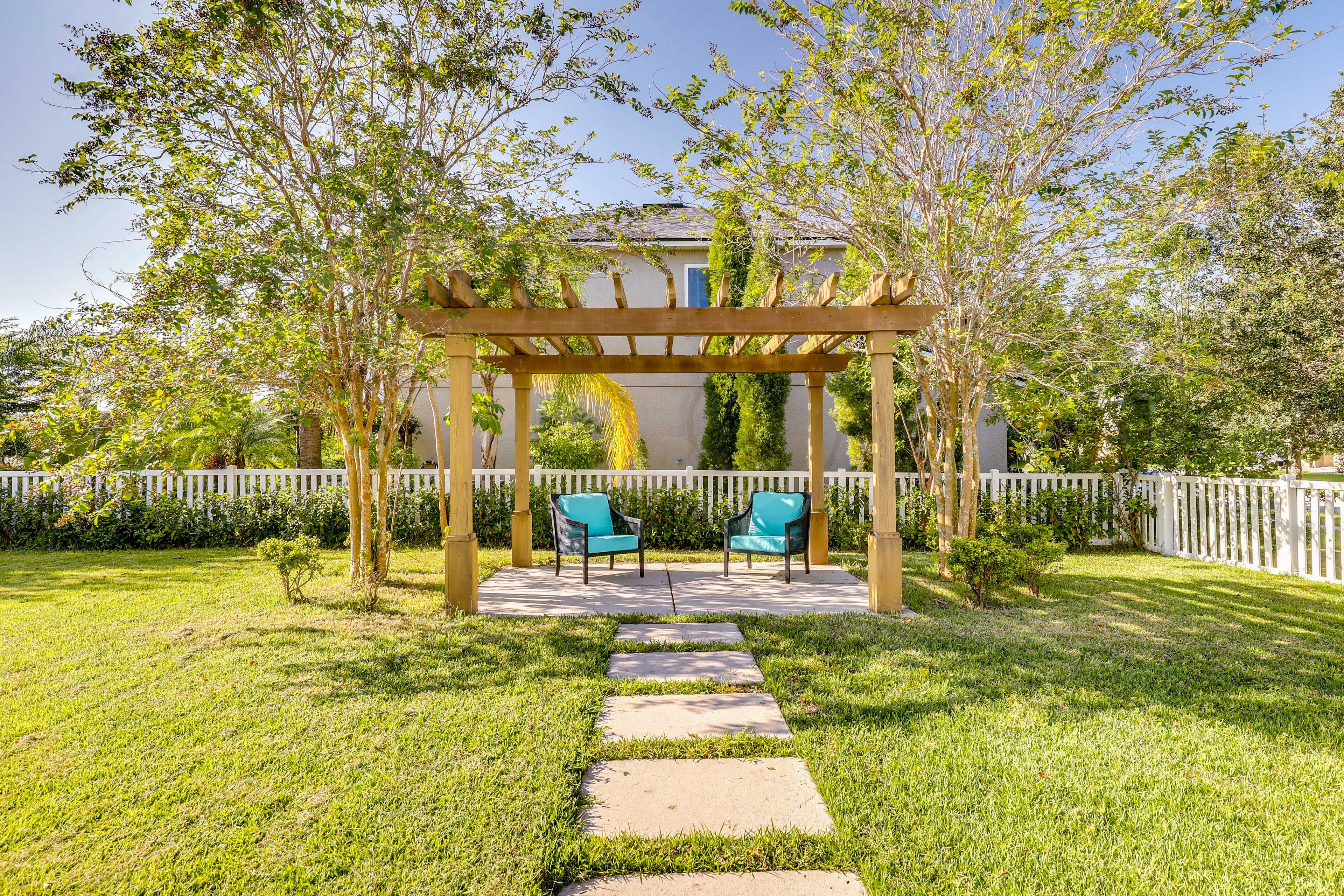 House Exterior | Furnished Pergola | Private Yard