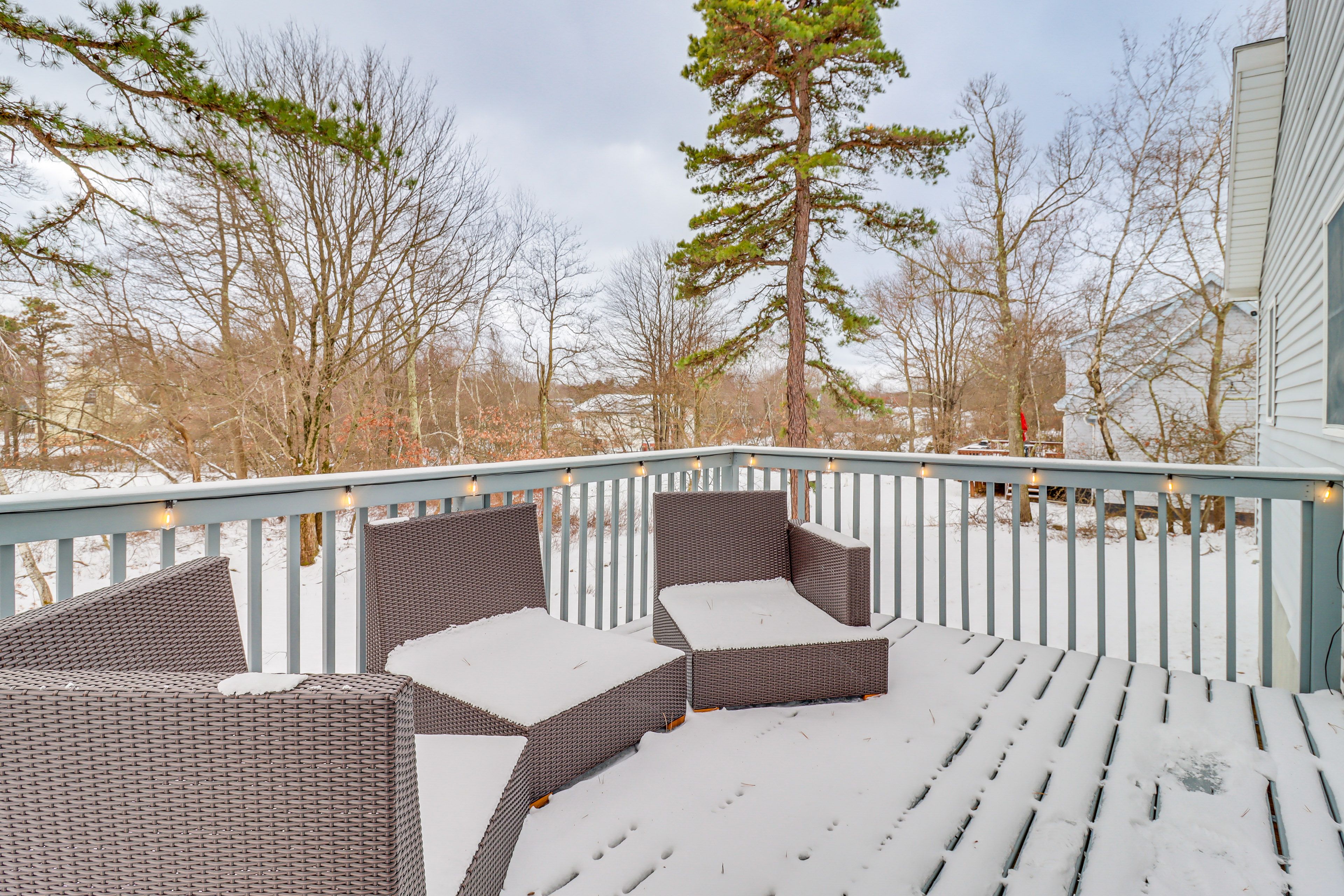 Private Deck | Outdoor Seating