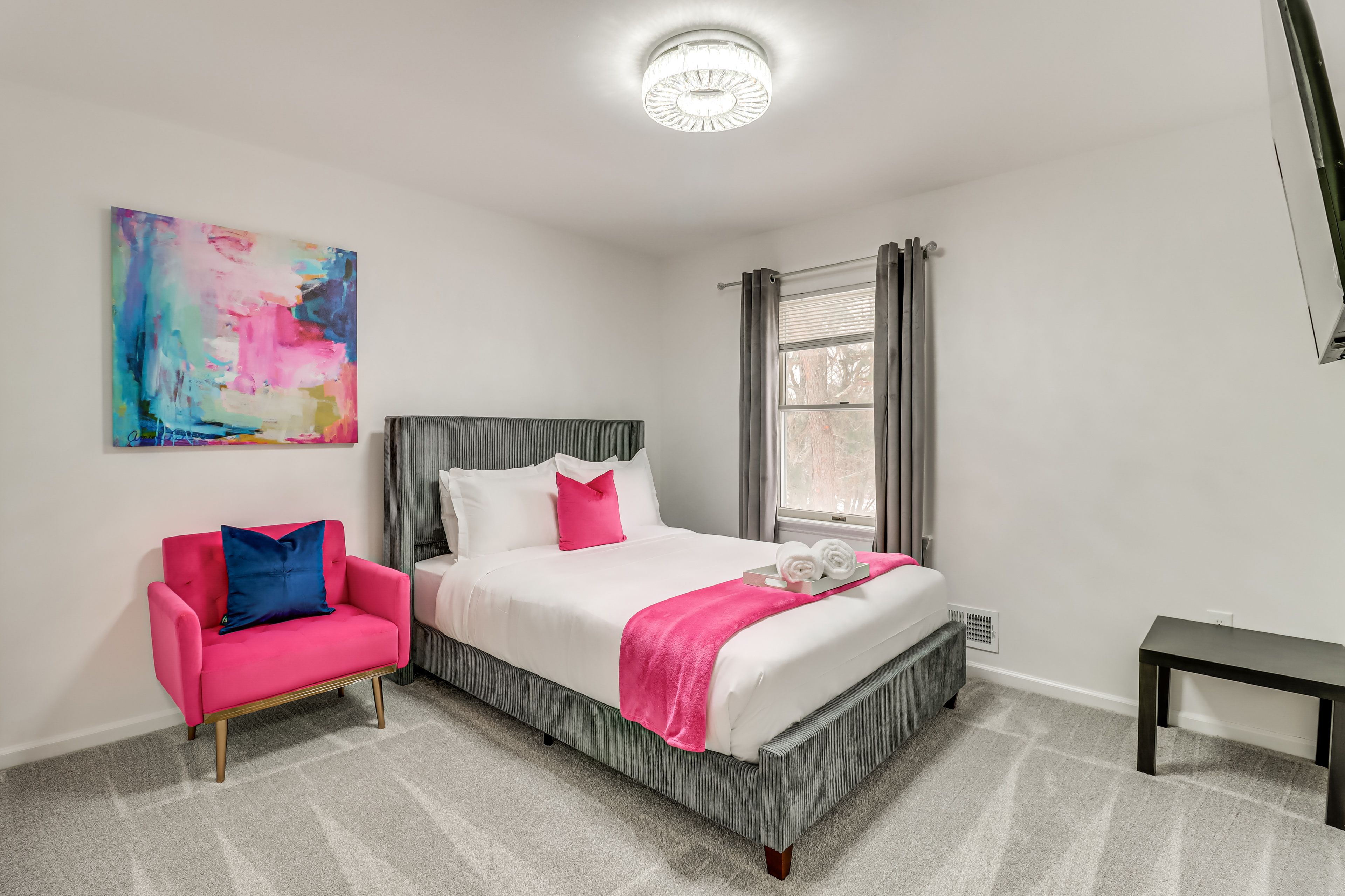Bedroom 1 | Queen Bed | 2nd Floor