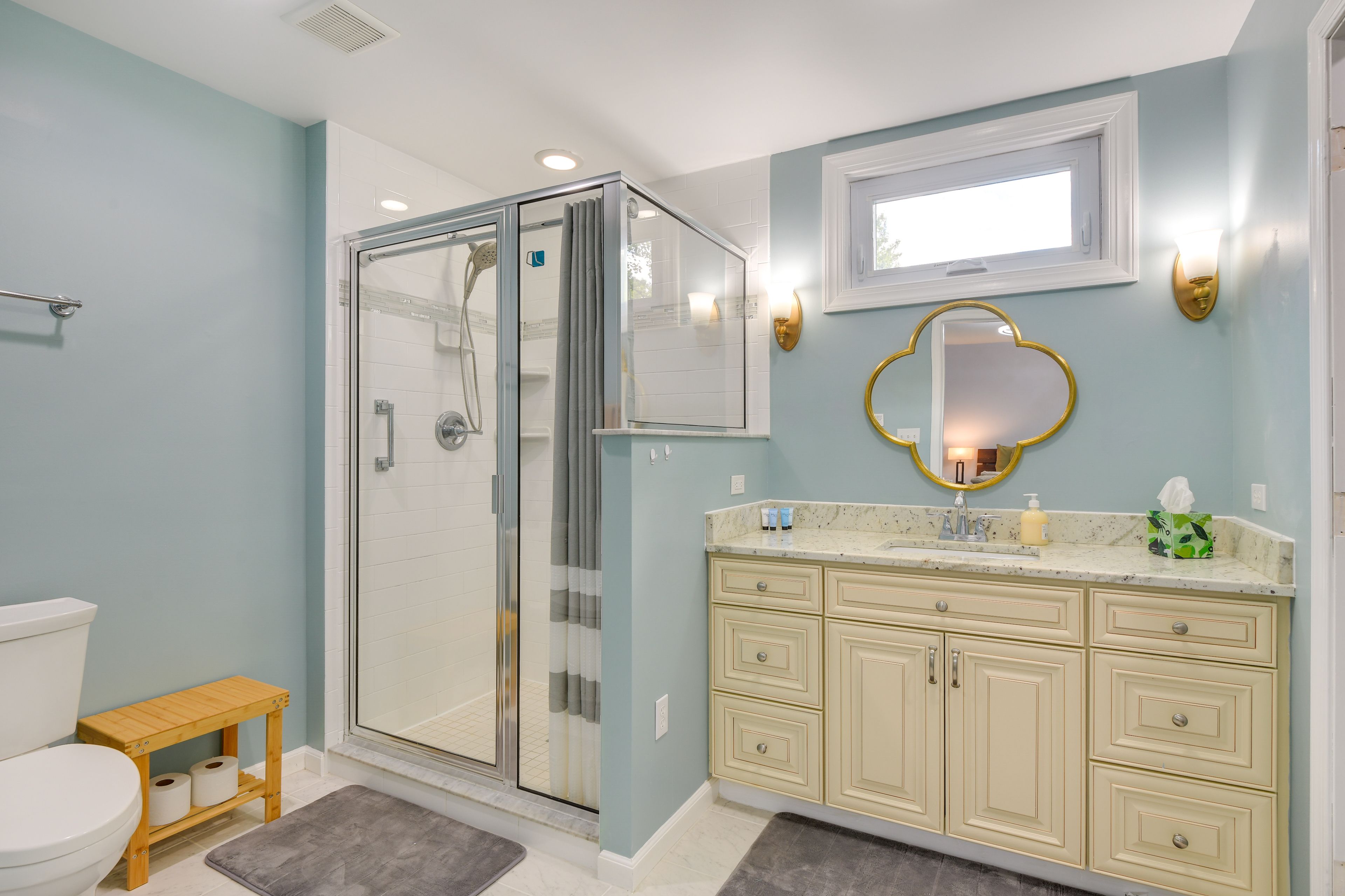 En-Suite Bathroom | Complimentary Toiletries | Hair Dryer