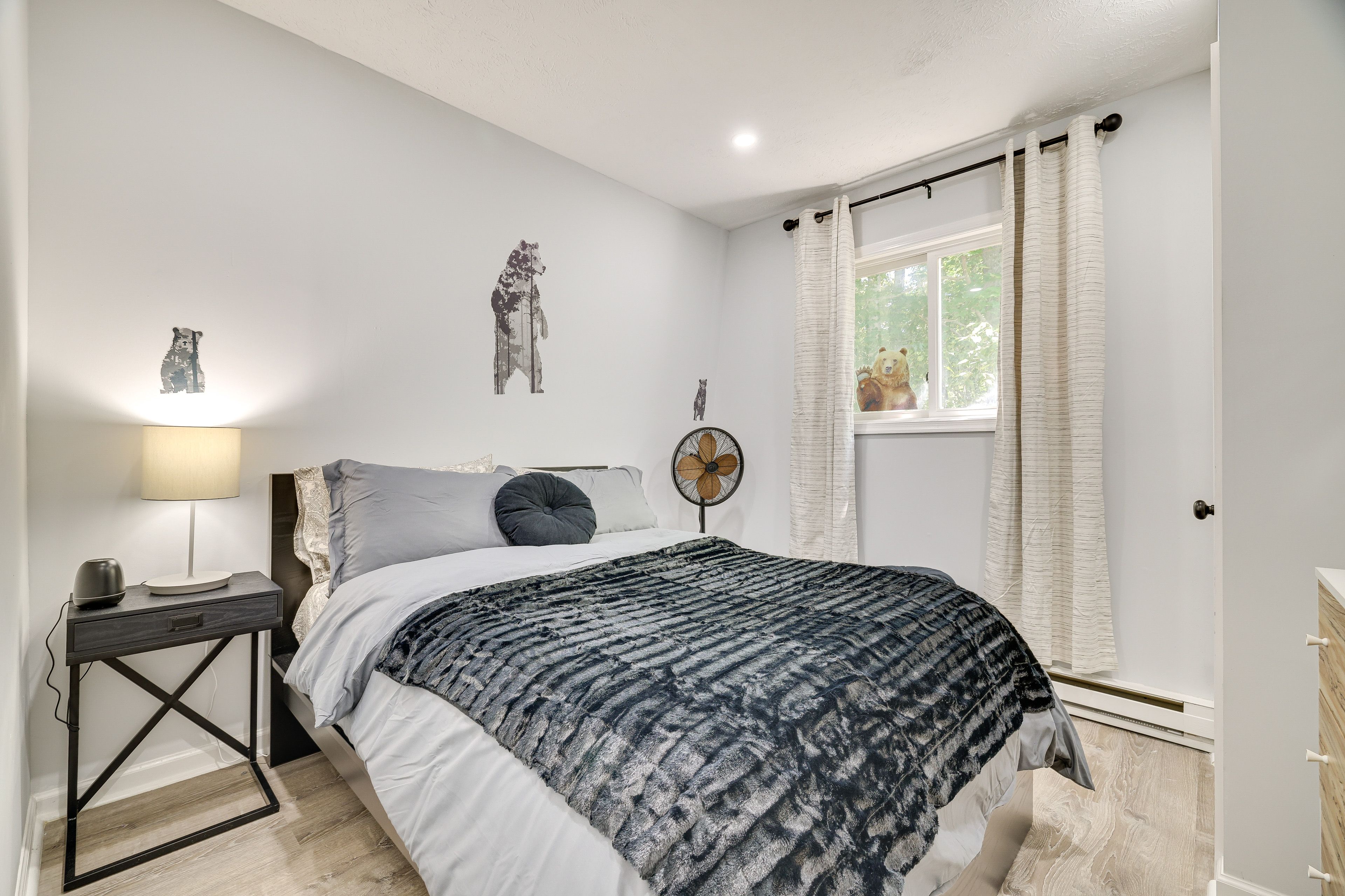 Bedroom 3 | Full Bed | Smart TV