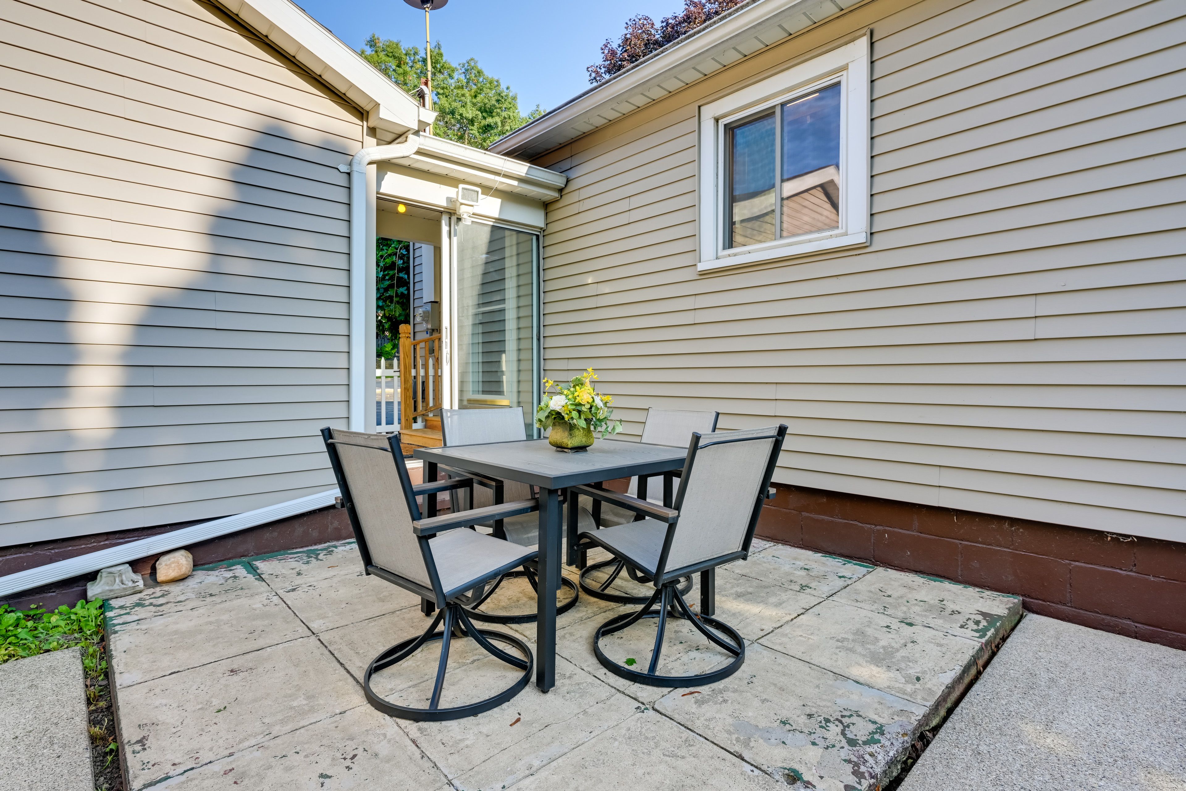 Patio | Gas Grill | Outdoor Seating & Dining