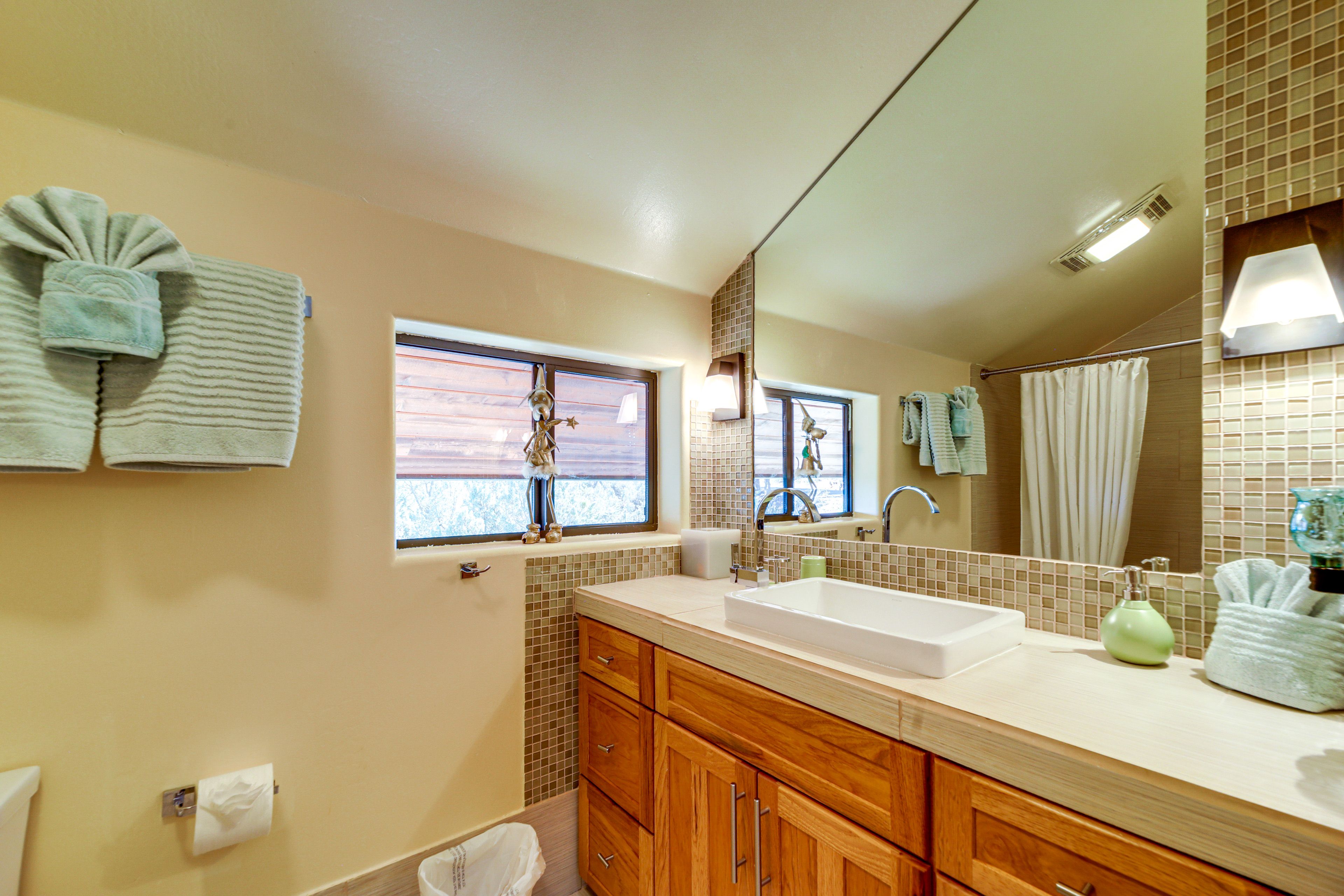 Full Bath | Upper Level