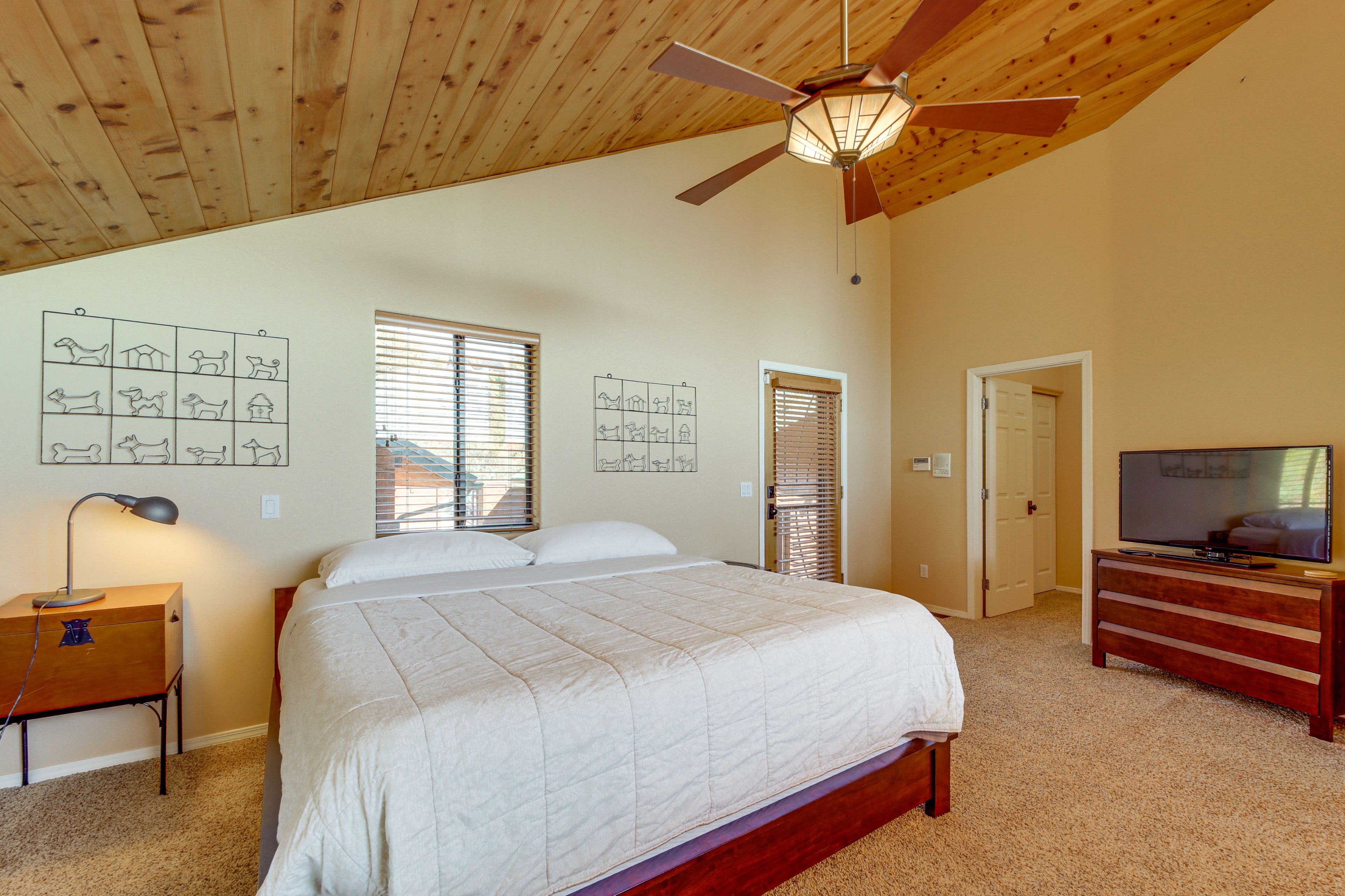 Bedroom 2 (Loft) | King Bed | Upper Level