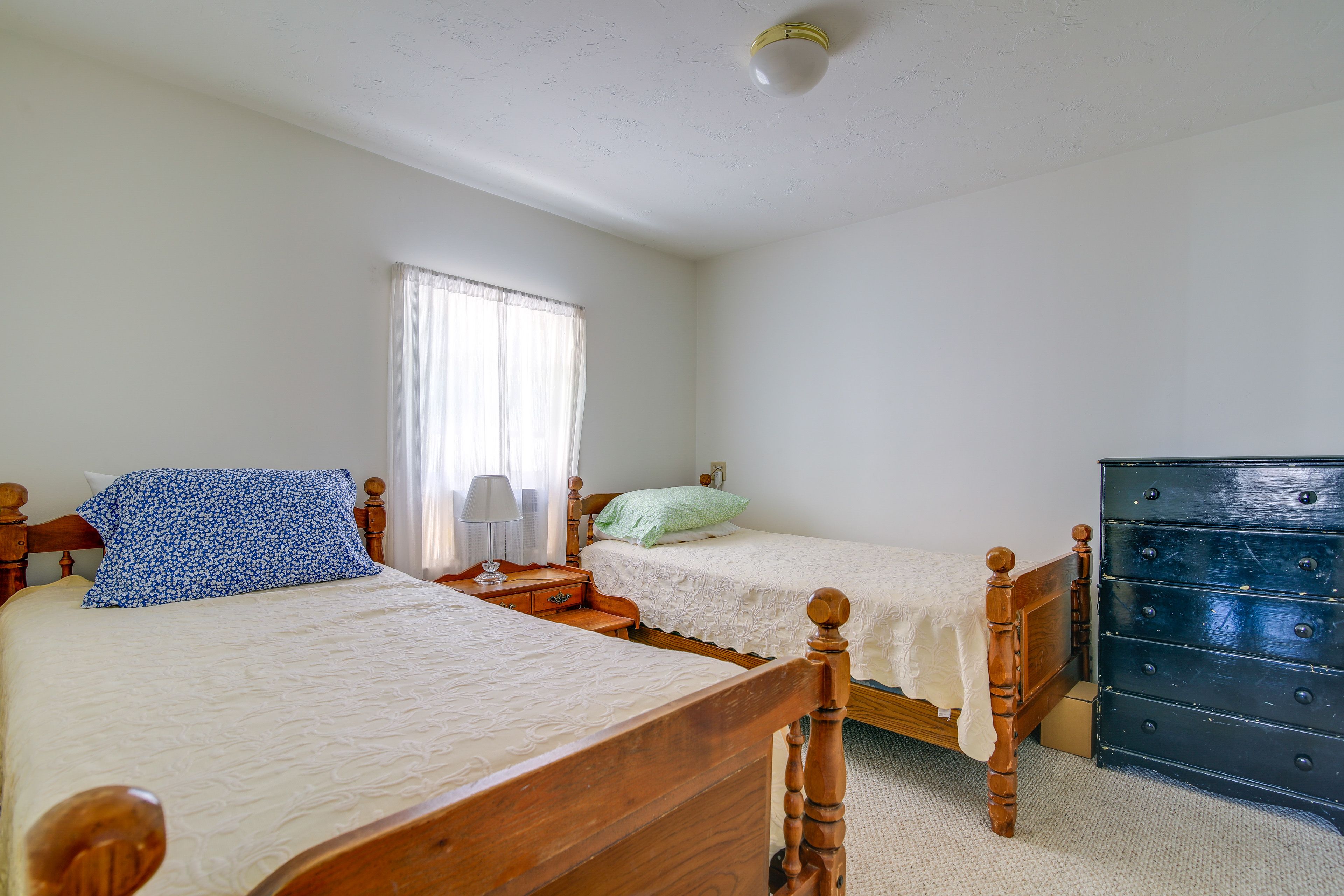 Bedroom 2 | 1st Floor | 2 Twin Beds