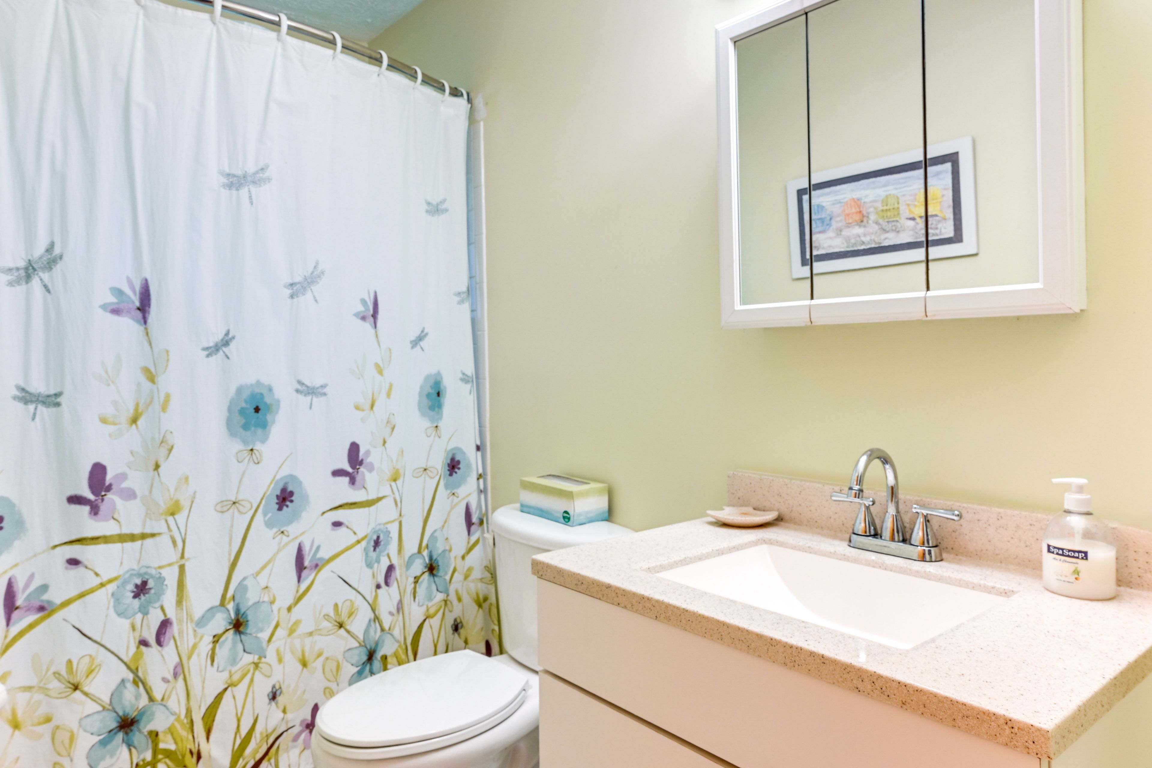 Bathroom | Complimentary Toiletries | Towels Provided