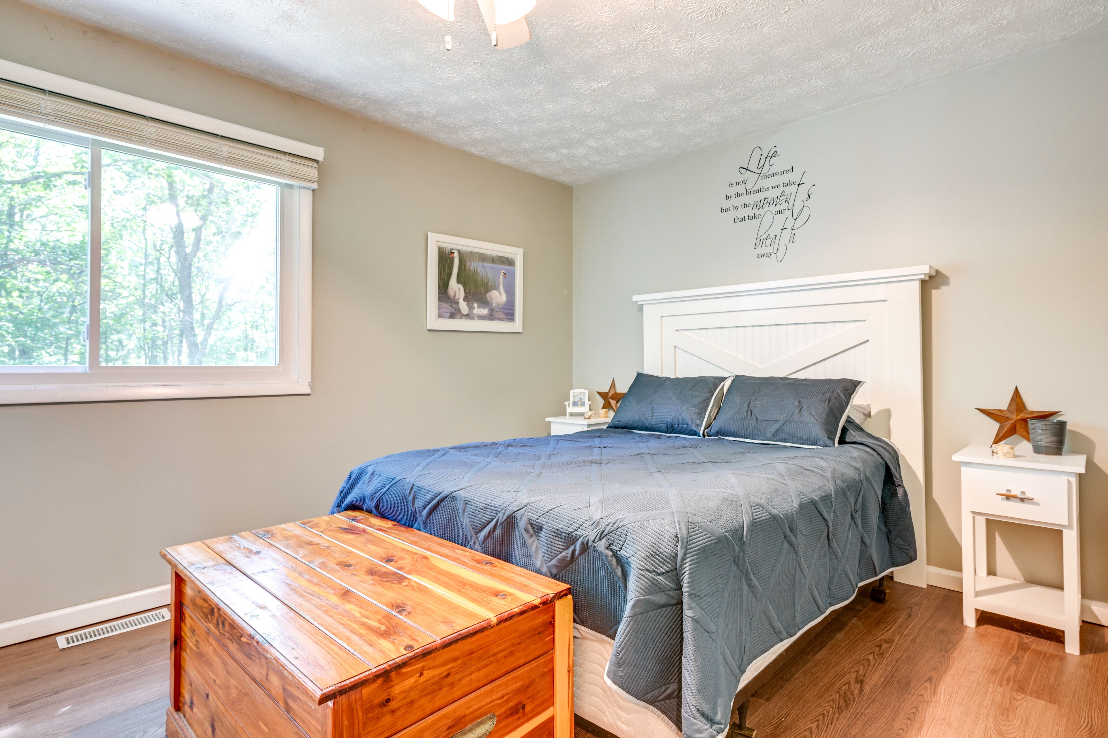 Bedroom 1 | Queen Bed | Linens Provided