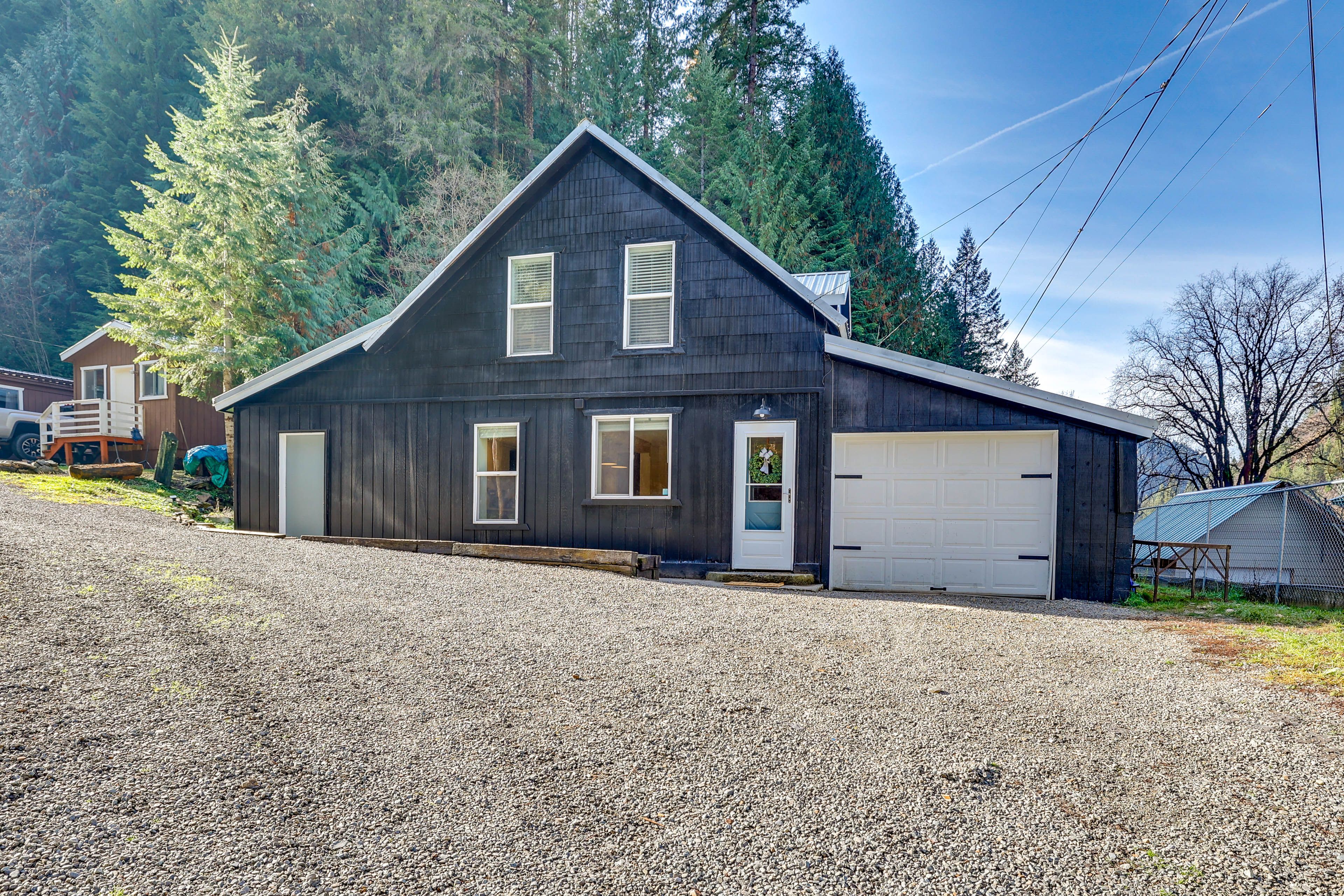 Avery Vacation Rental | 3BR | 1BA | Stairs Required | 1,750 Sq Ft