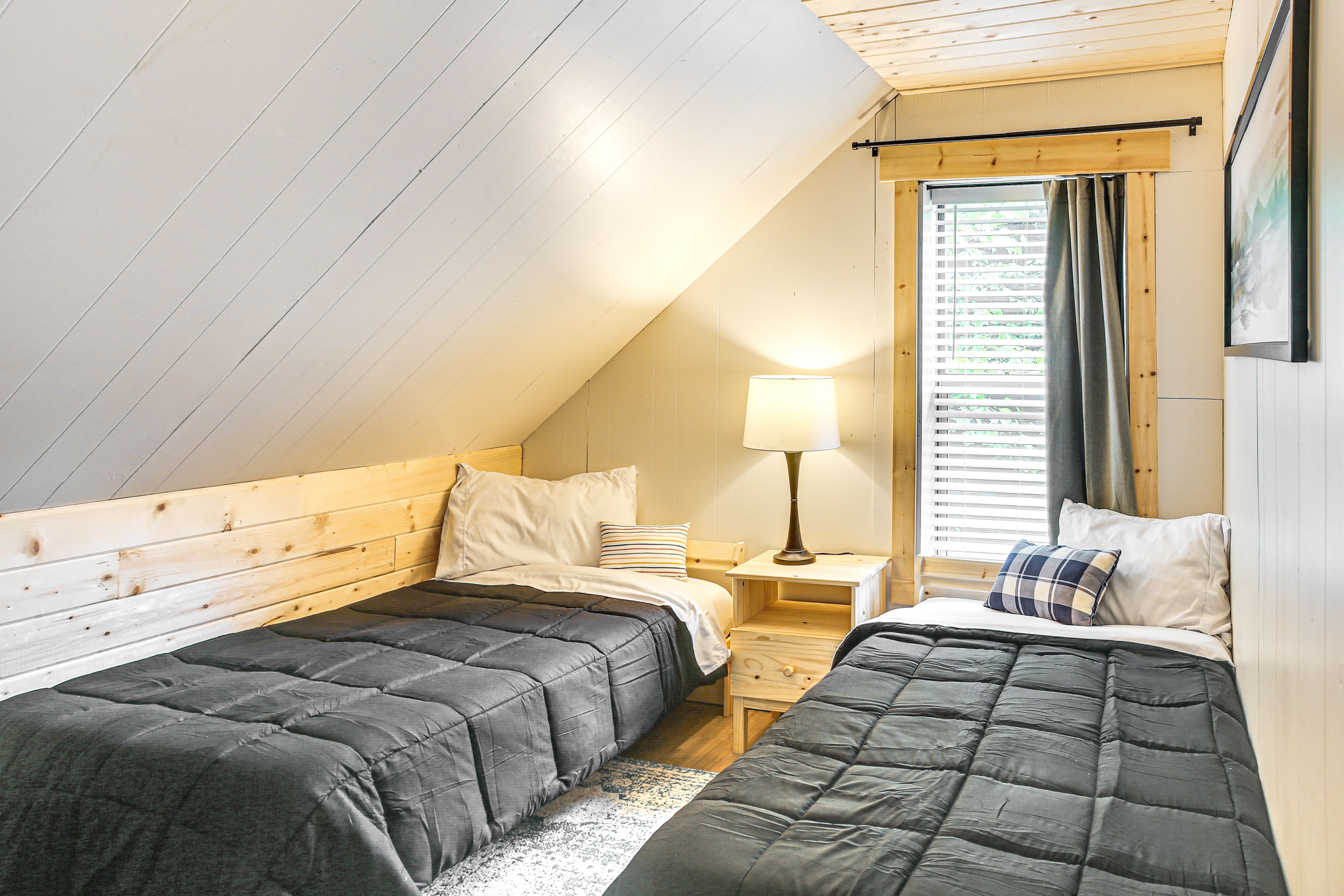 Bedroom 3 | 2 Twin Beds