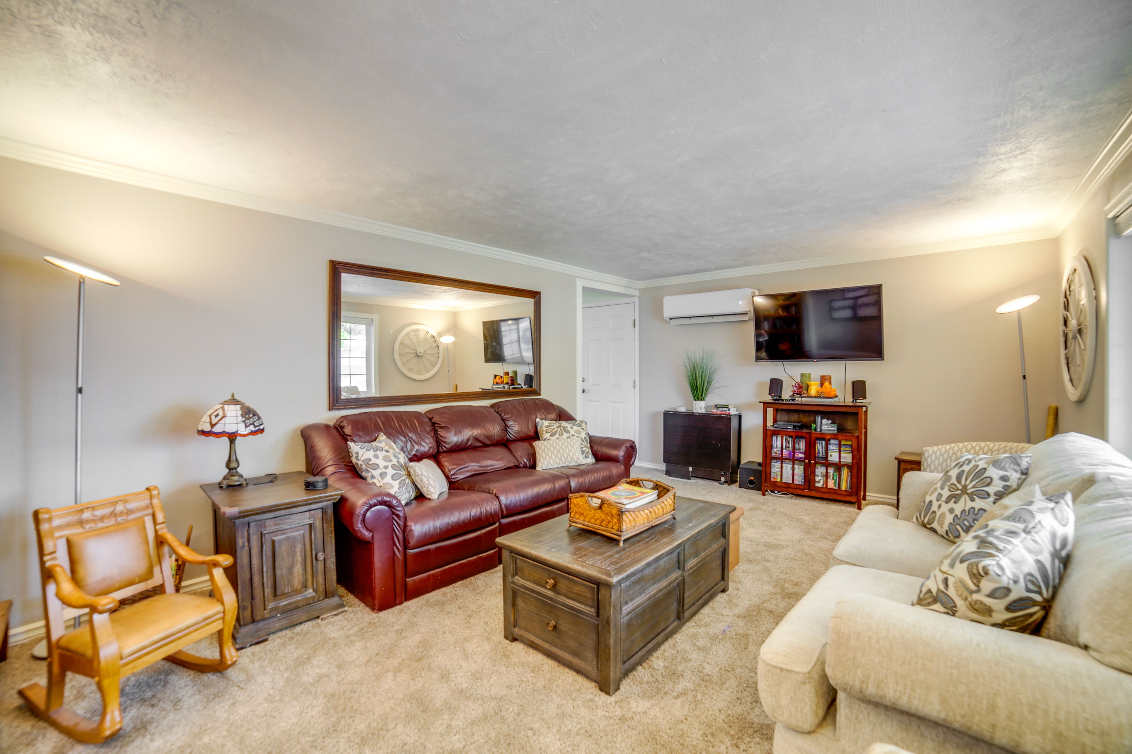 Family Room | Smart TV