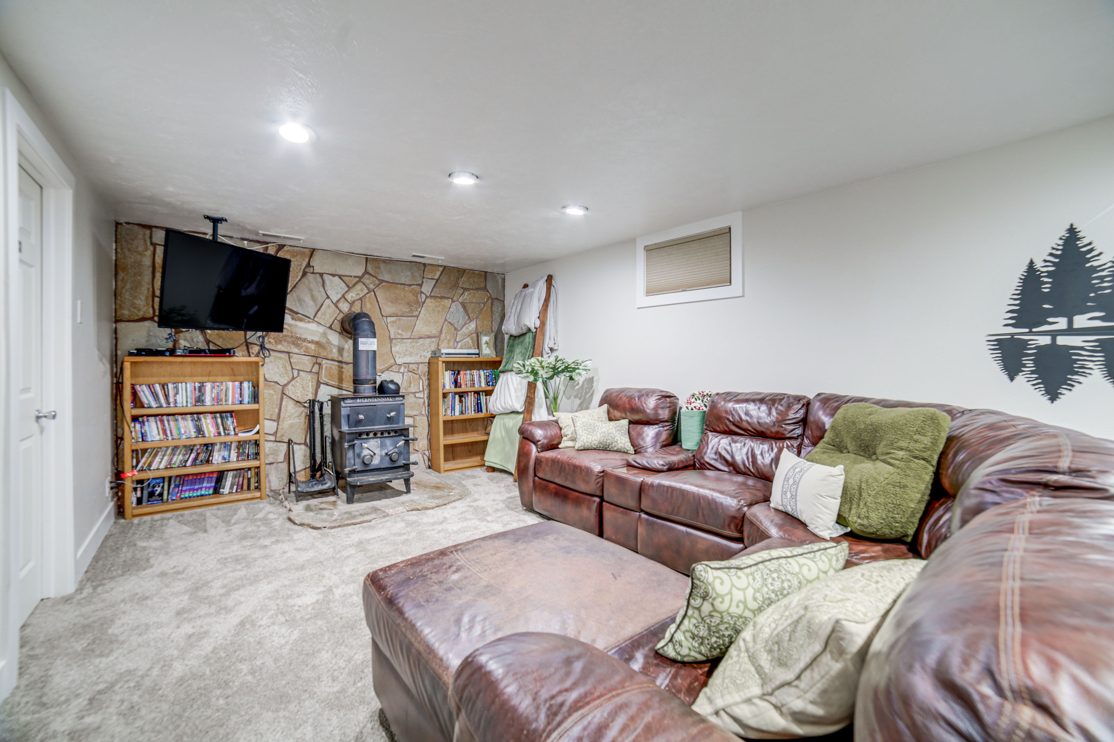 Game Room | Ping Pong/Air Hockey/Pool Table Combo | Basement