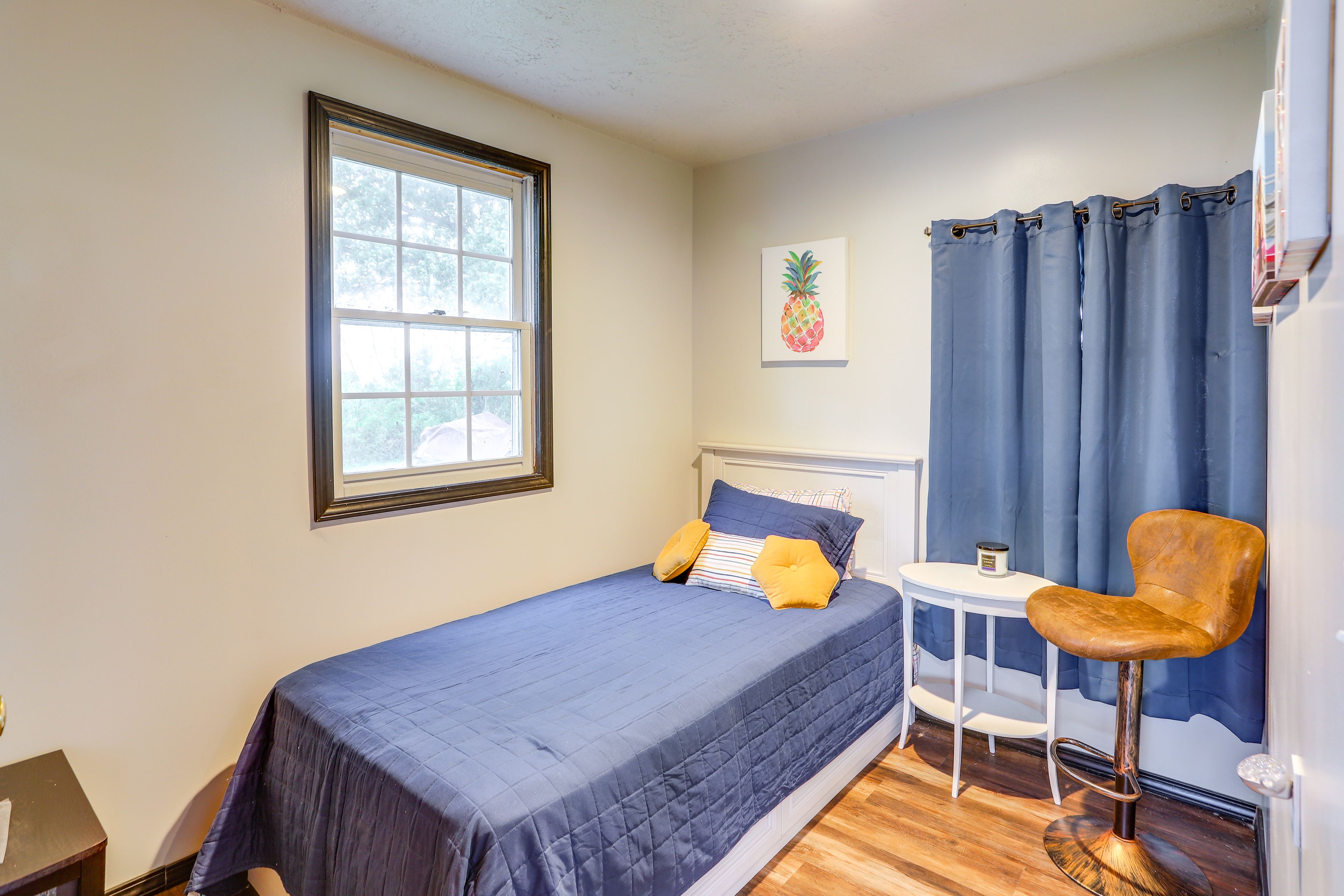 Bedroom 2 | Twin Bed
