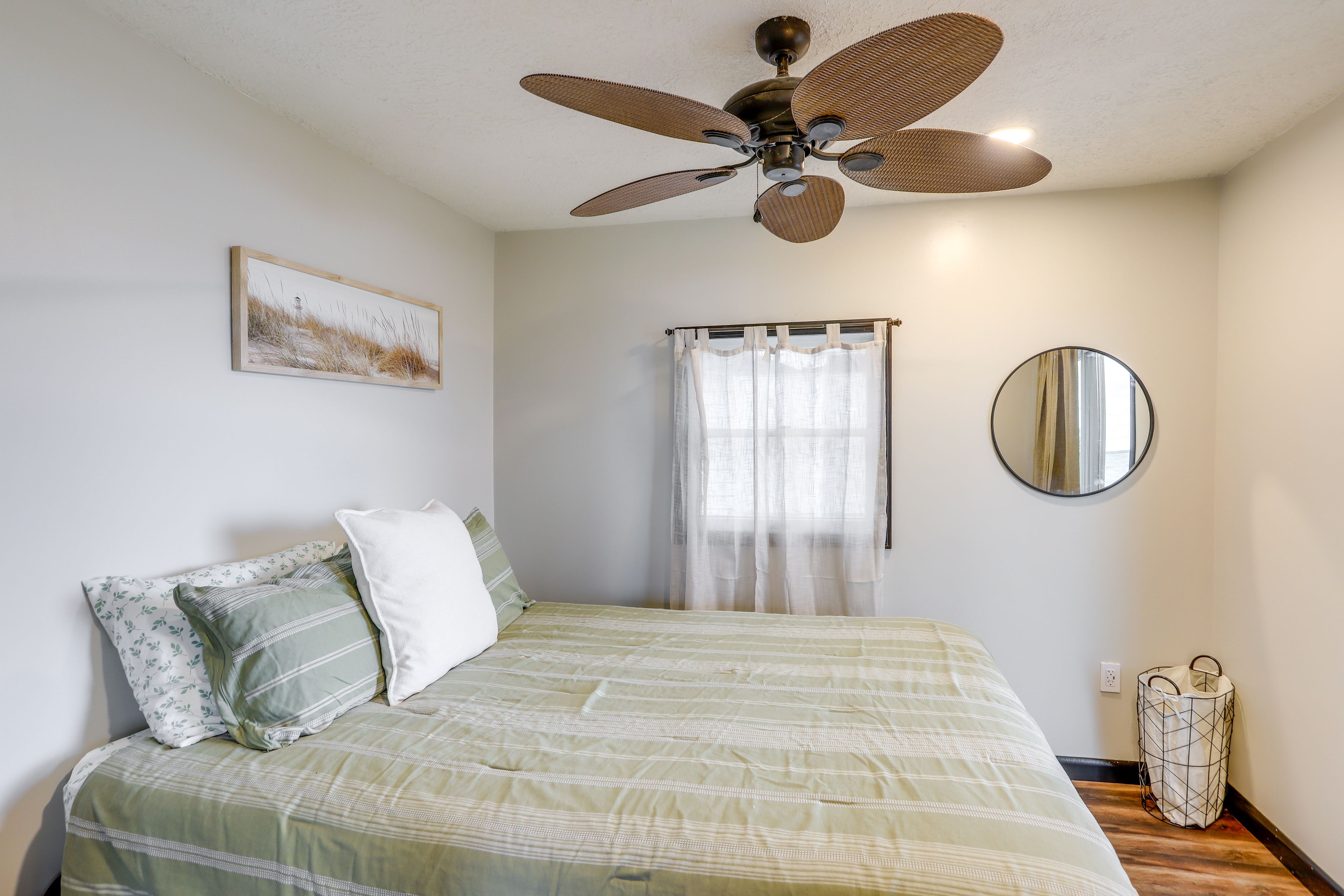 Bedroom 1 | Queen Bed | Linens Provided
