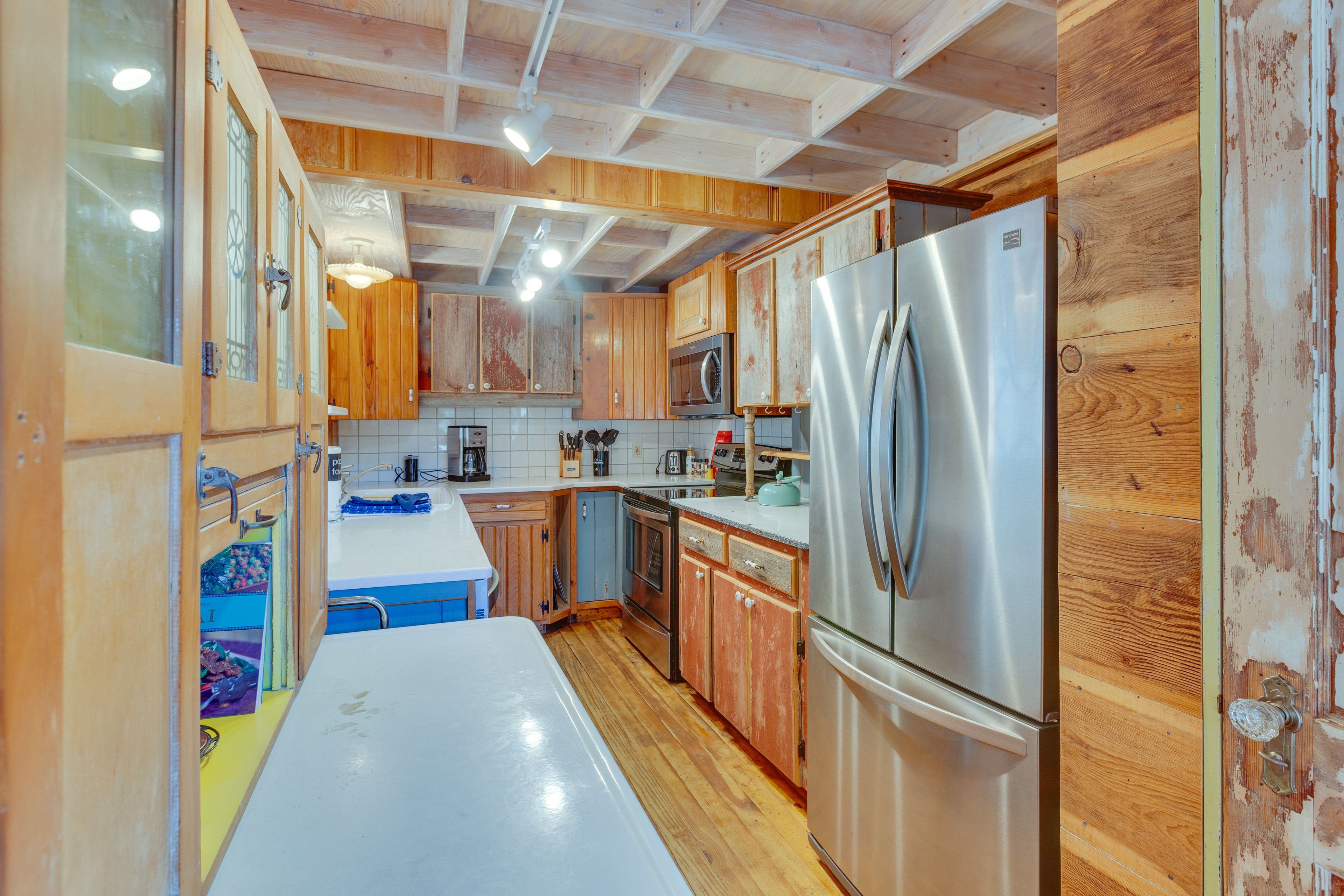 Kitchen | 1st Floor | Dishwasher | Coffee Maker | Cooking Basics