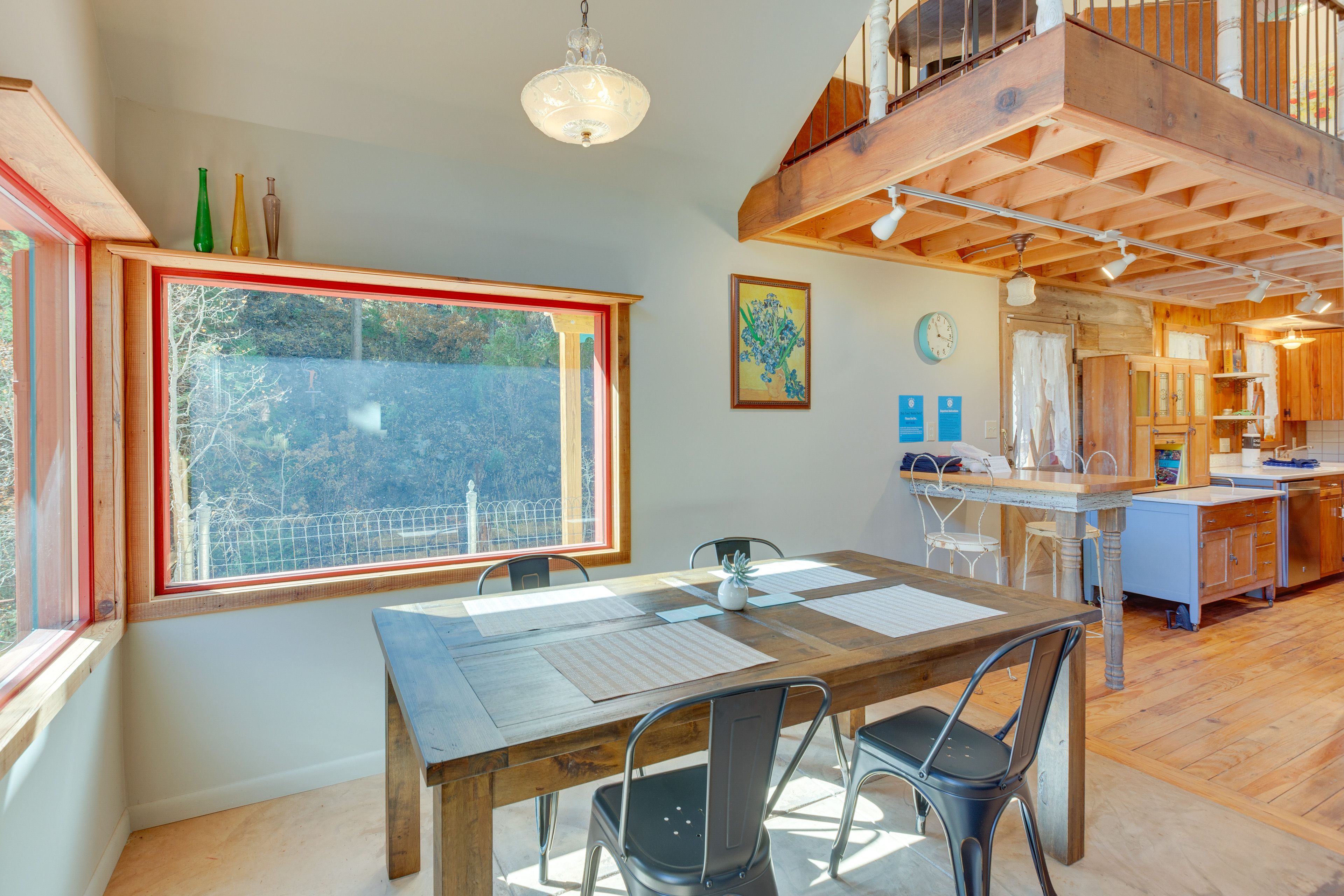 Dining Area | 1st Floor