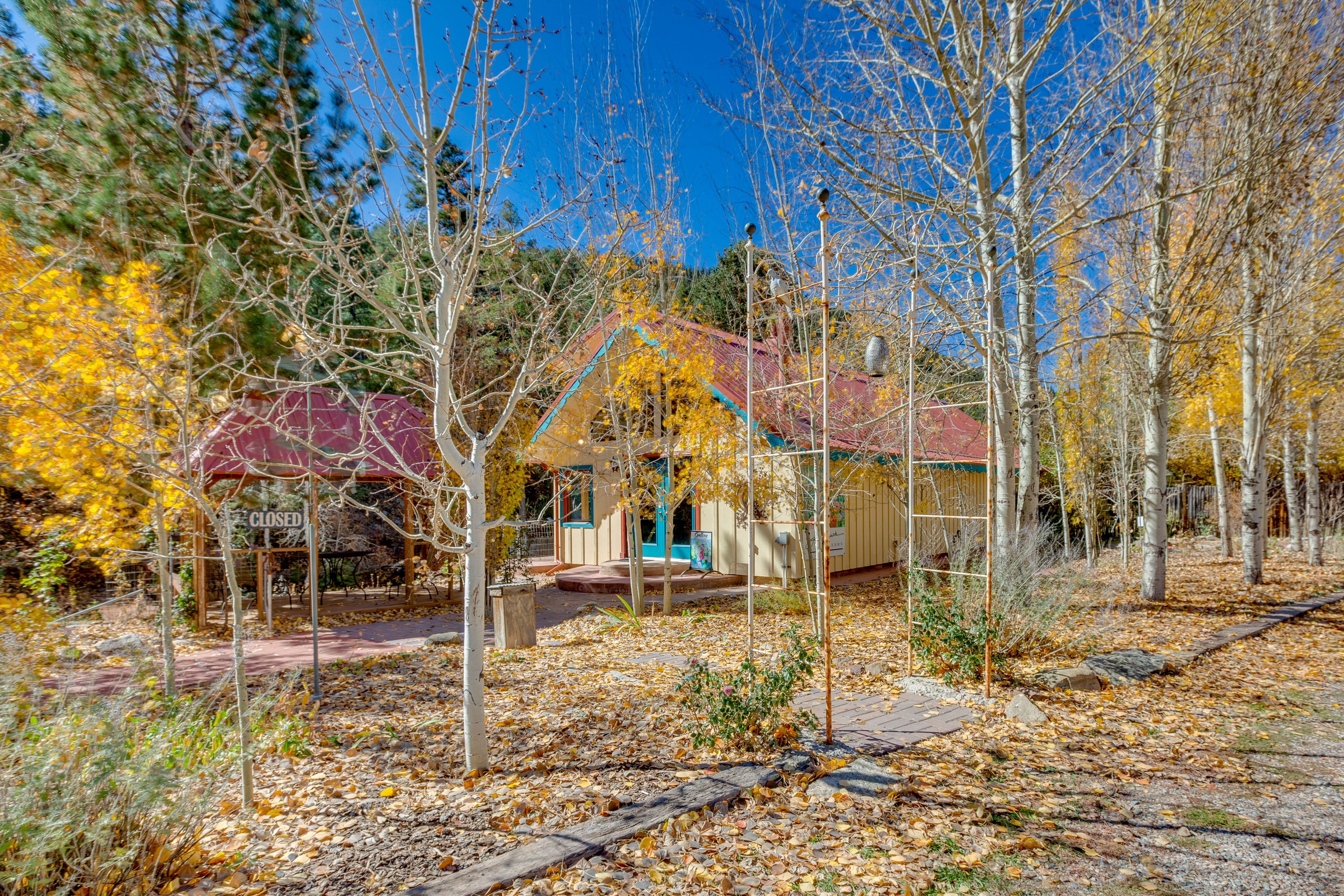 Private 4-Acre Property | 20' Gated RV/Trailer Parking Area