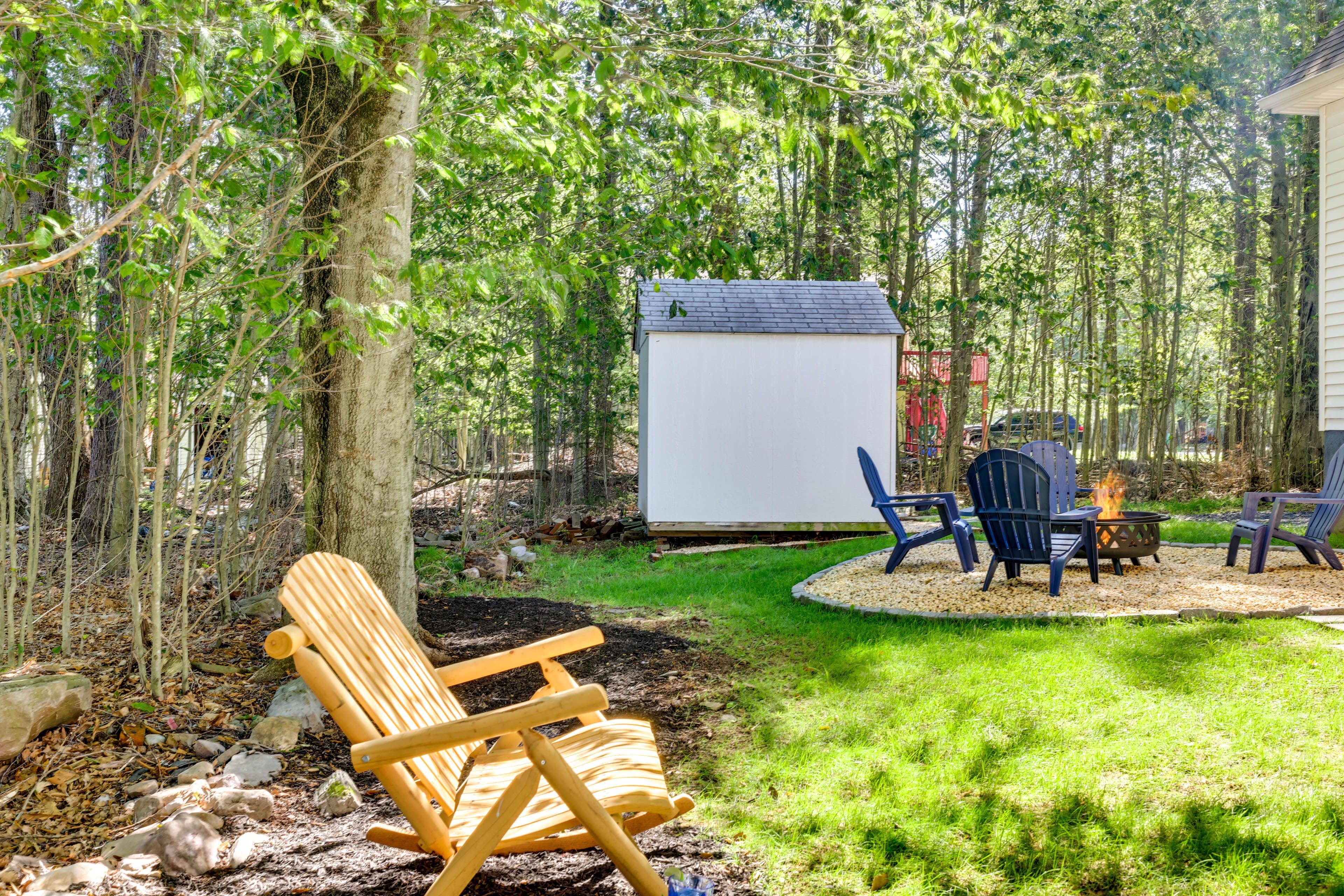 Private Yard | Outdoor Seating