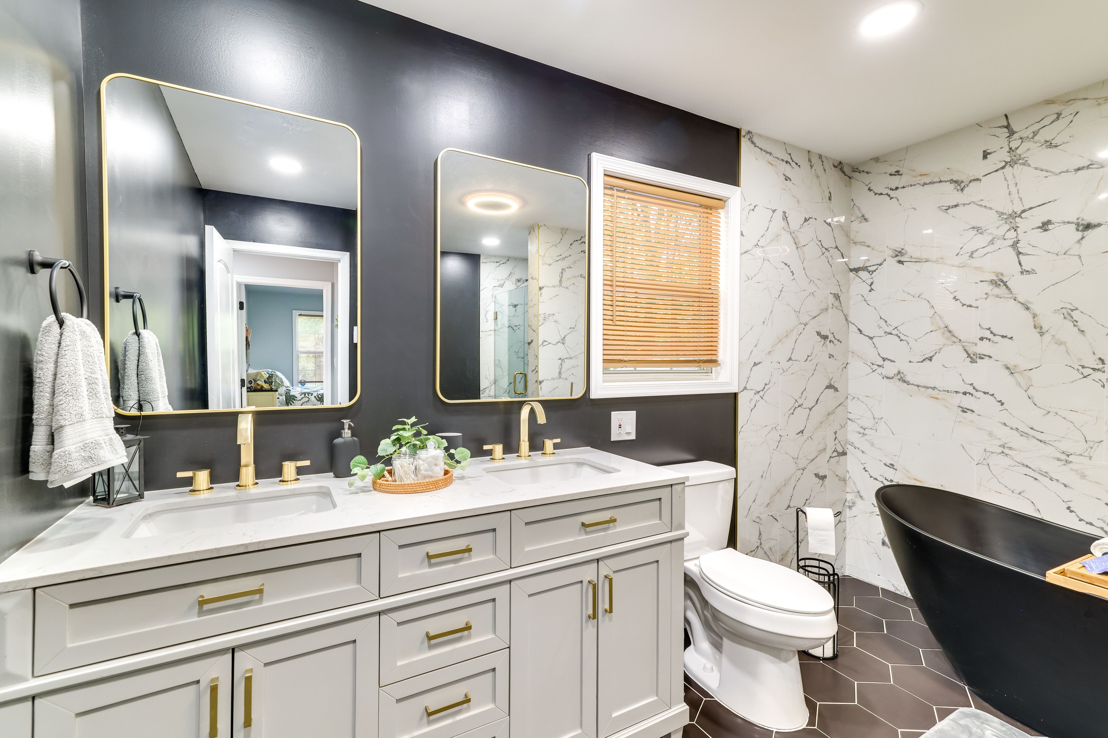 En-Suite Bathroom